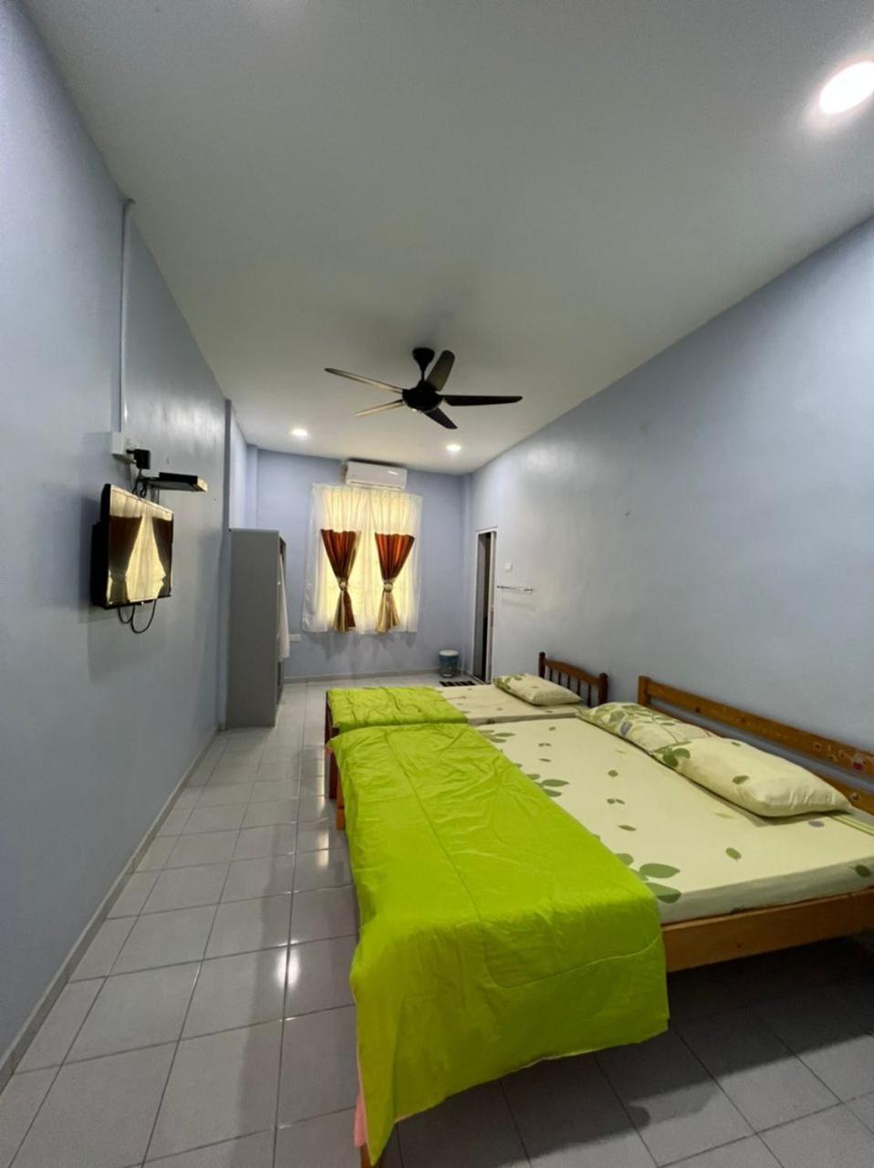 Deluxe Double Room with Extra Bed - Photo 2