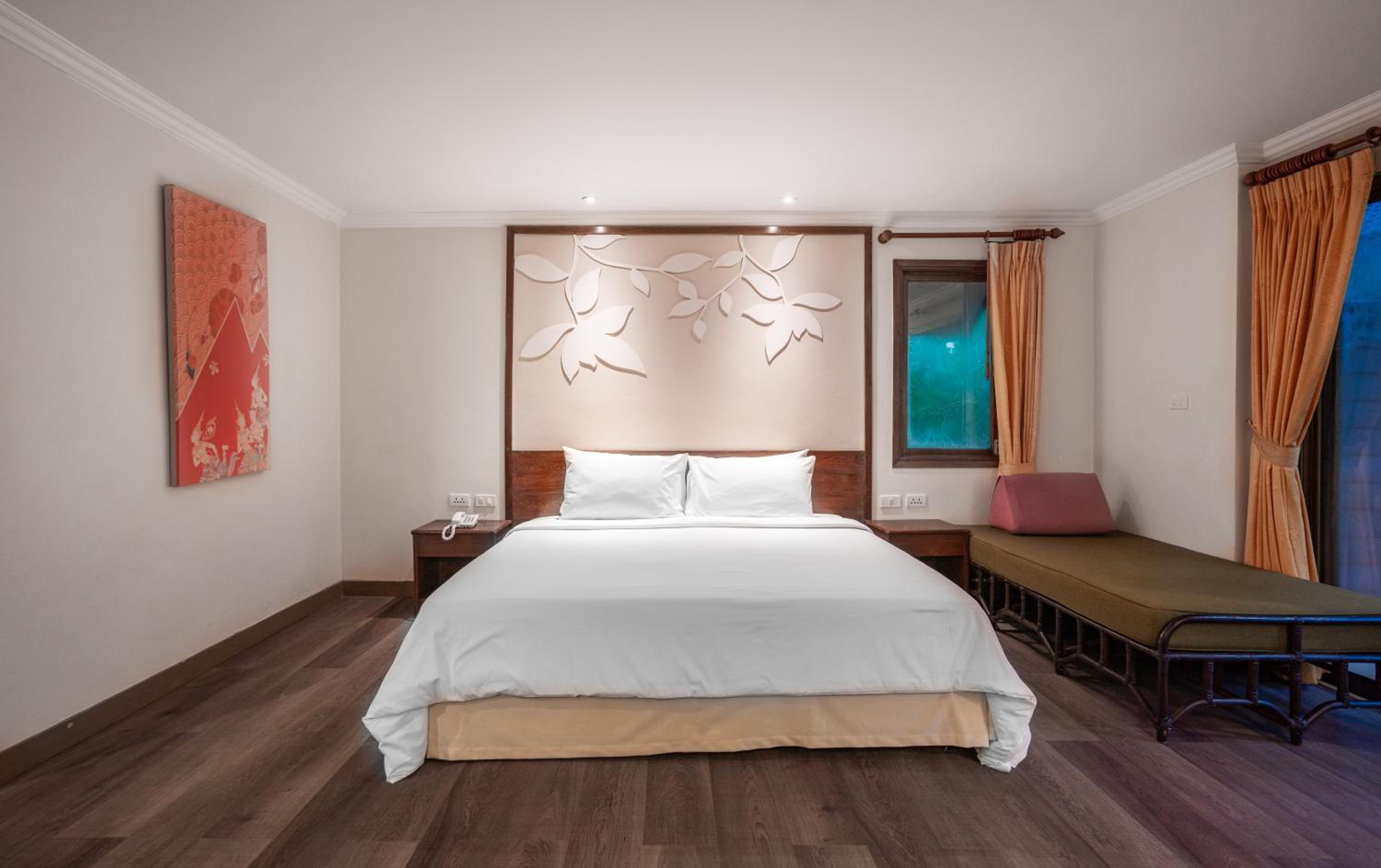 Deluxe Double or Twin Room - Photo 5
