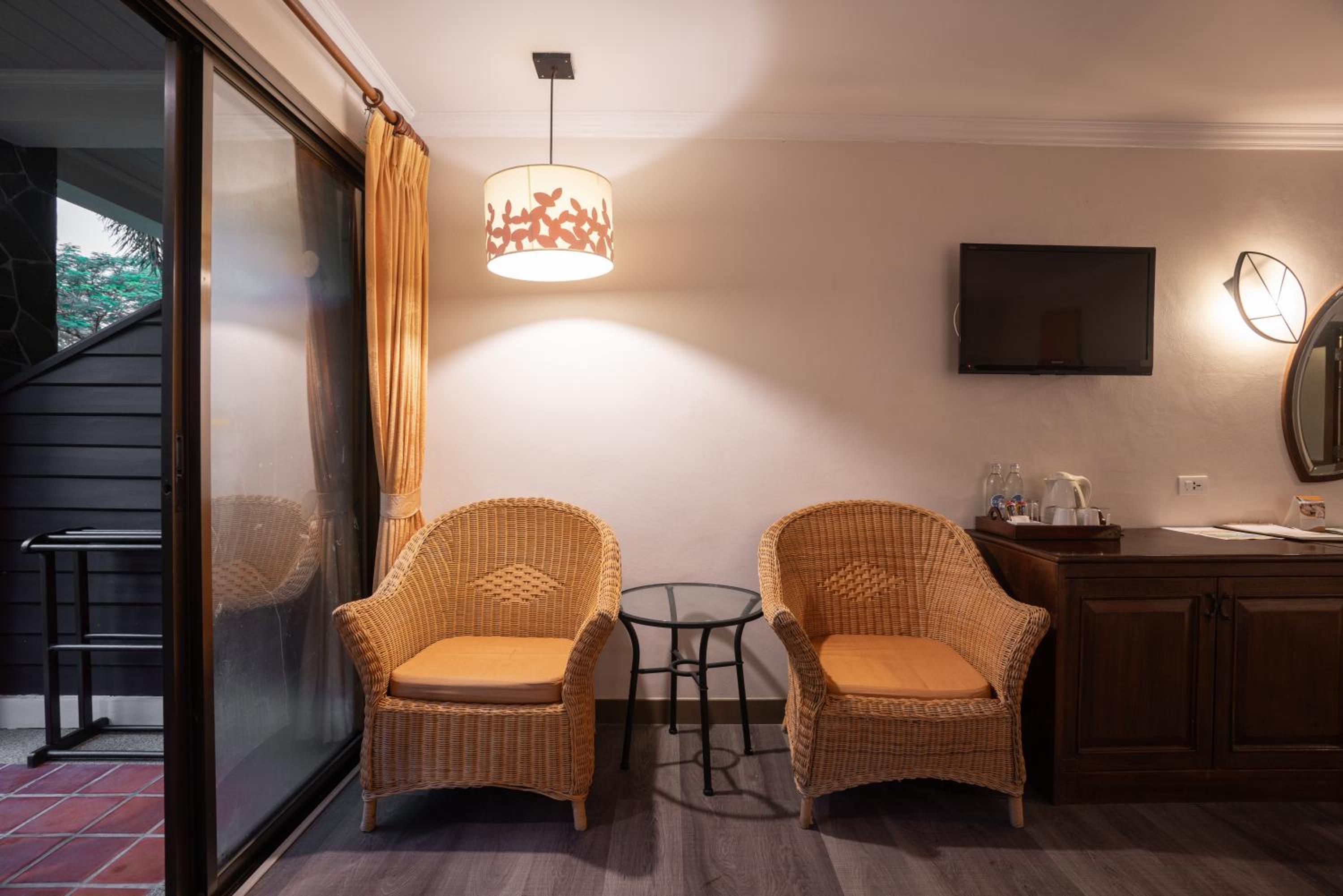 Deluxe Double or Twin Room - Photo 3