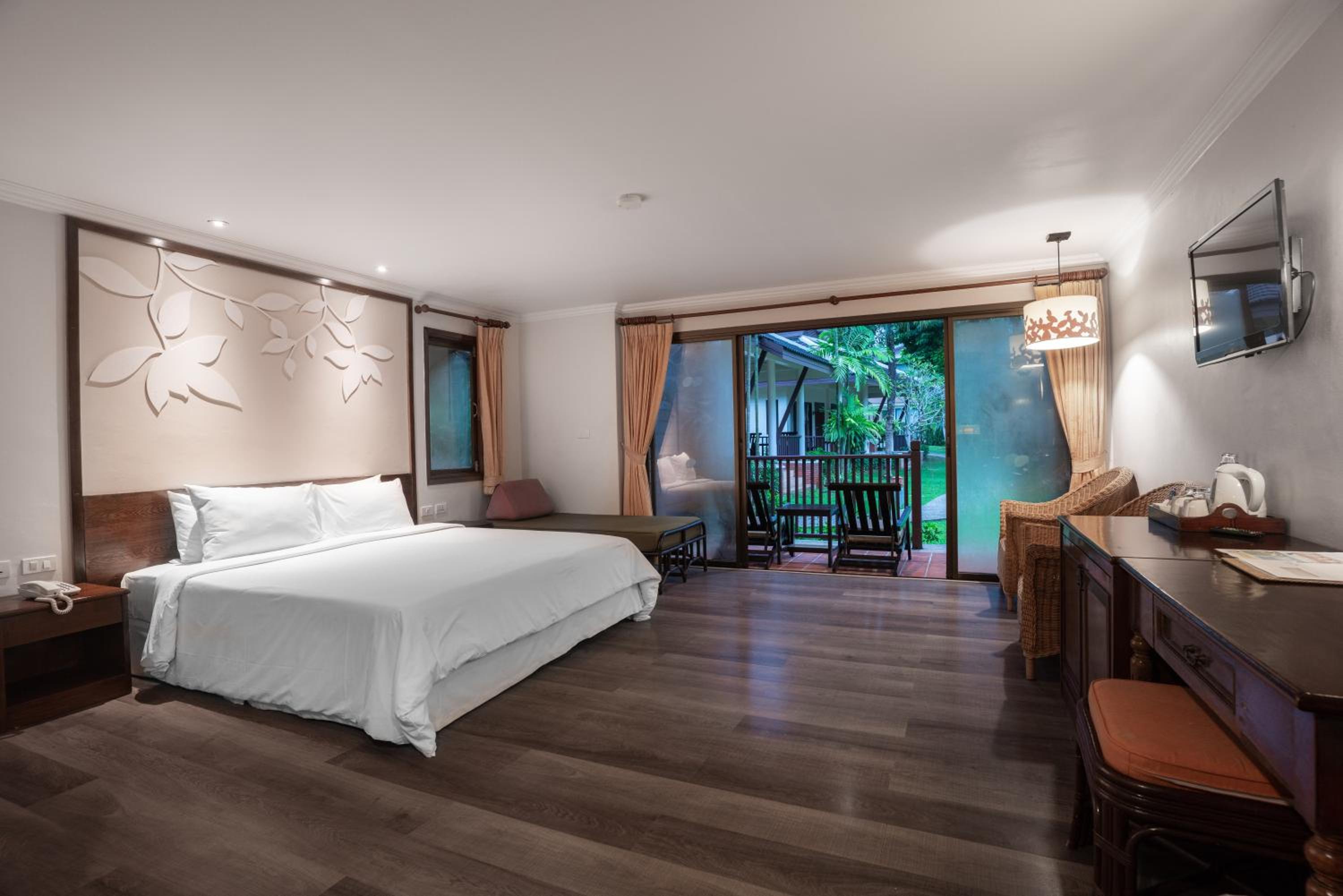 Deluxe Double or Twin Room - Photo 4