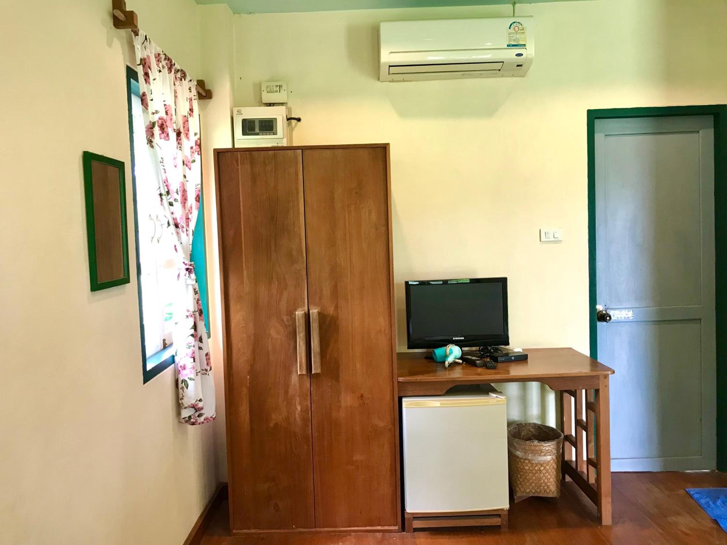 Budget Double Room photo 3