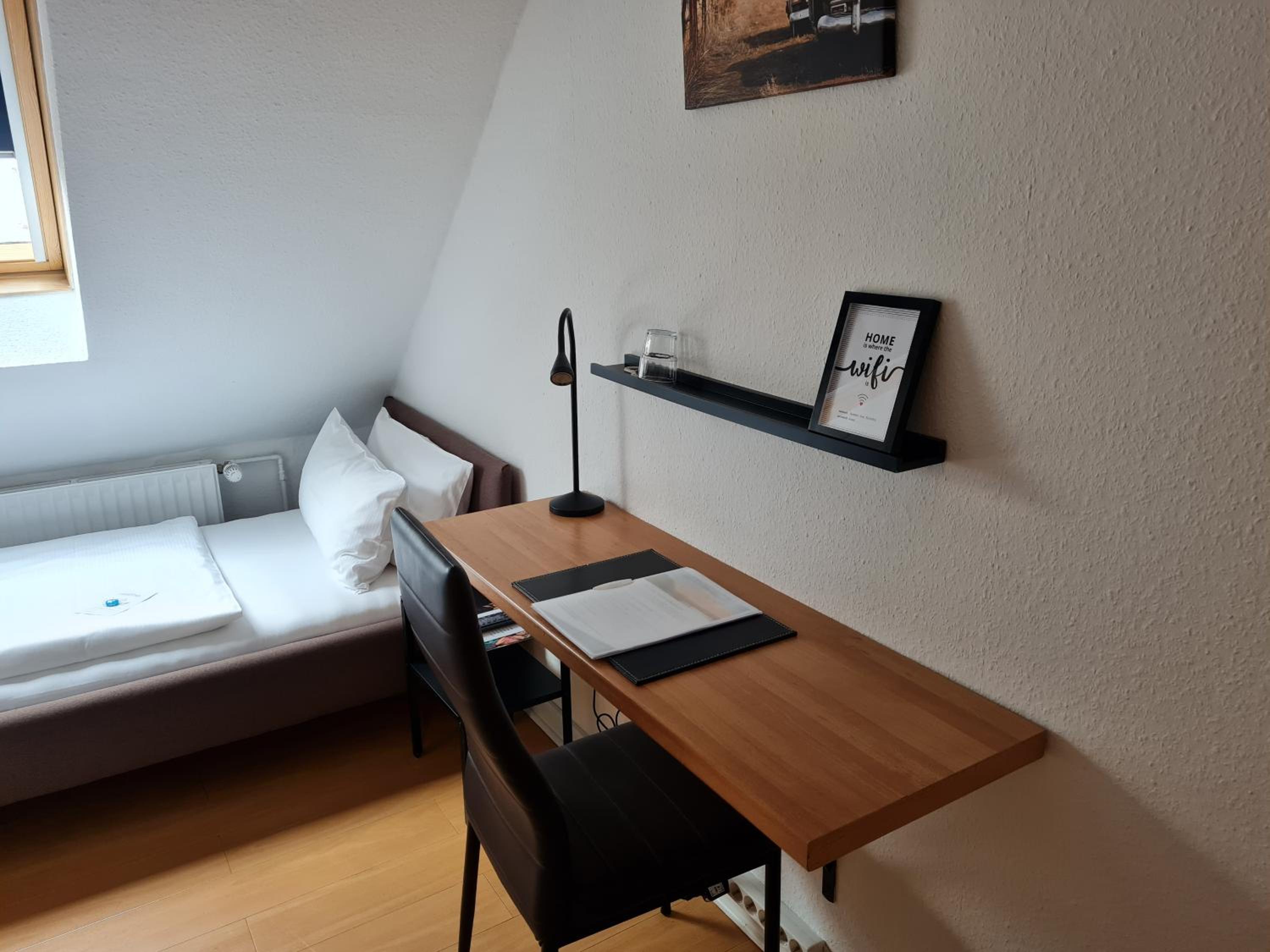 Single Room photo 2