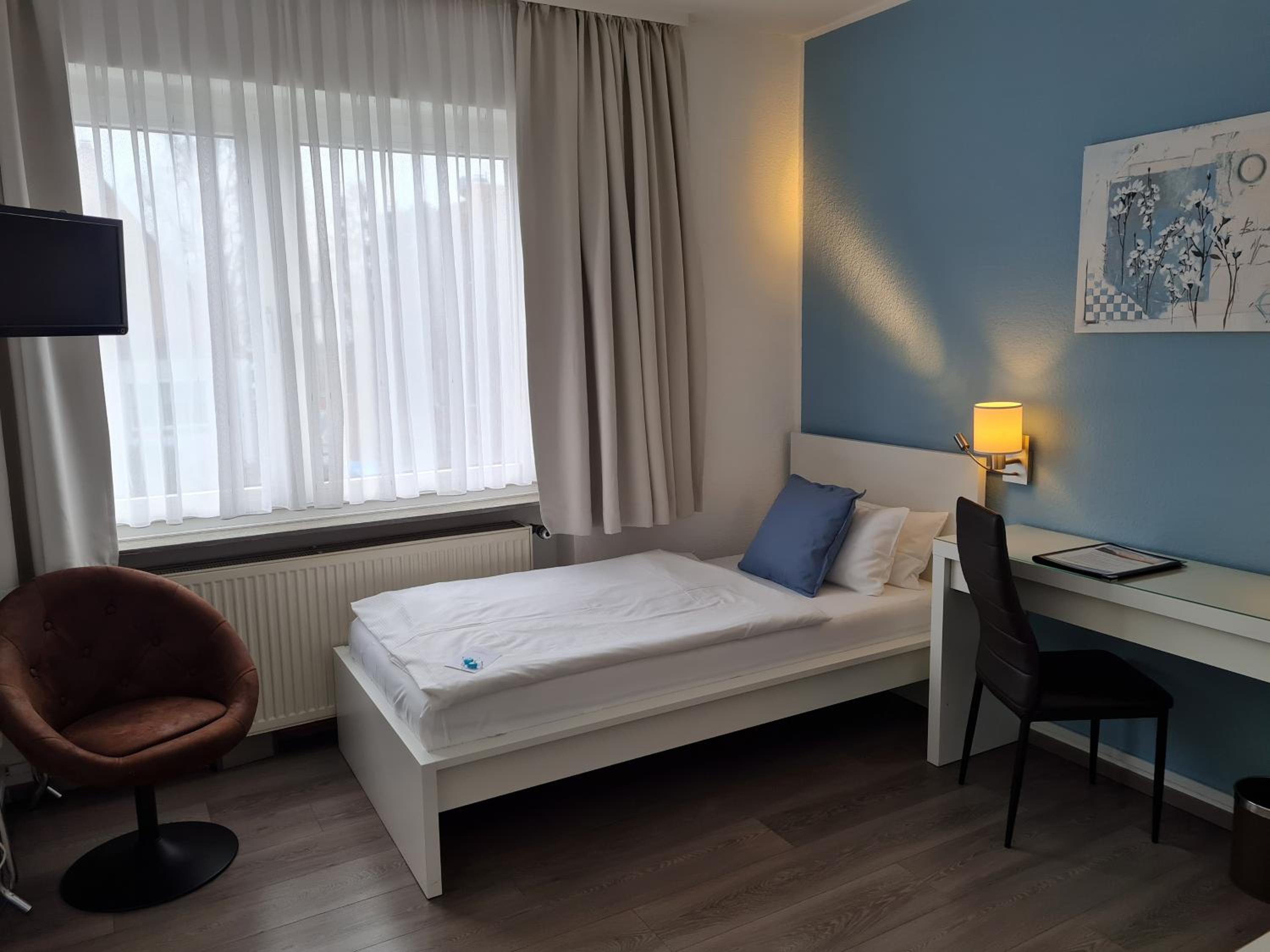 Single Room photo 3