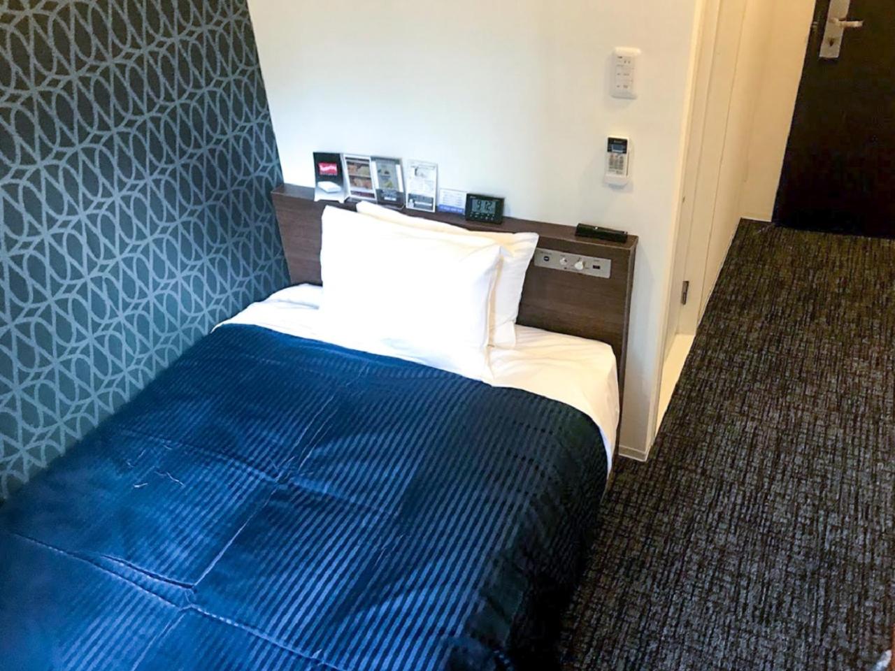 Double Room with Small Double Bed - Non-Smoking	 photo 3