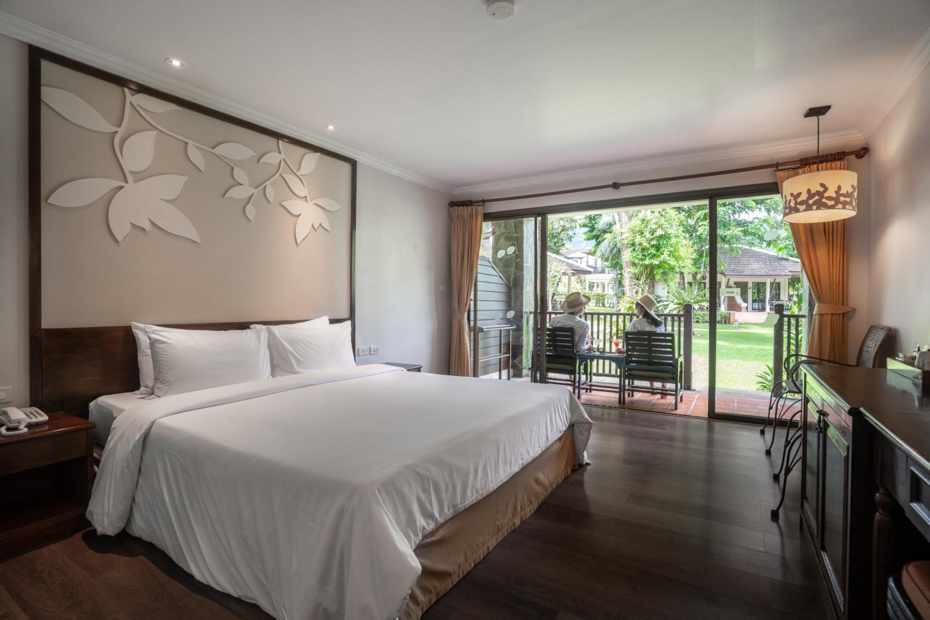 Villa - Photo 1