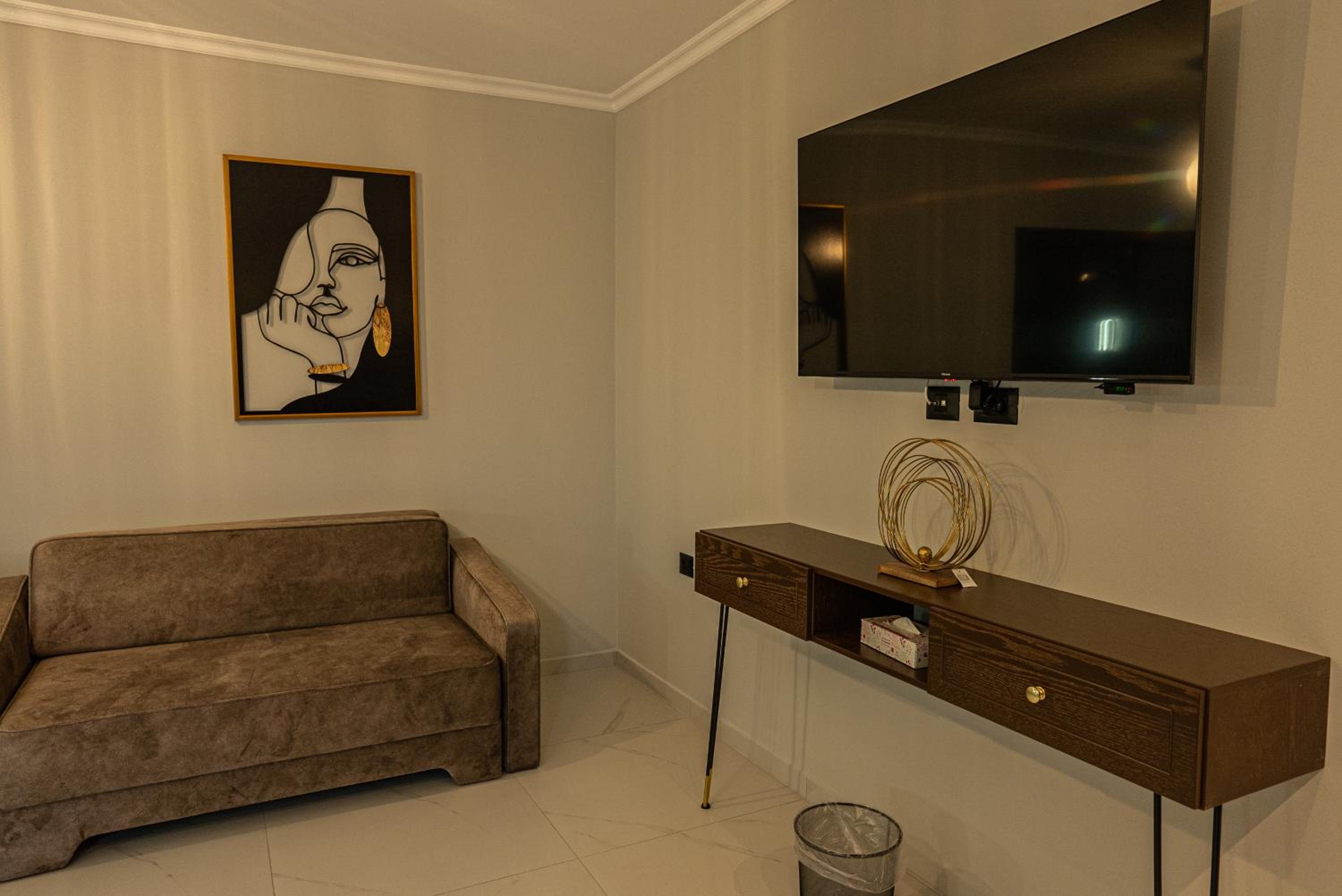 Deluxe Double Room with Extra Bed