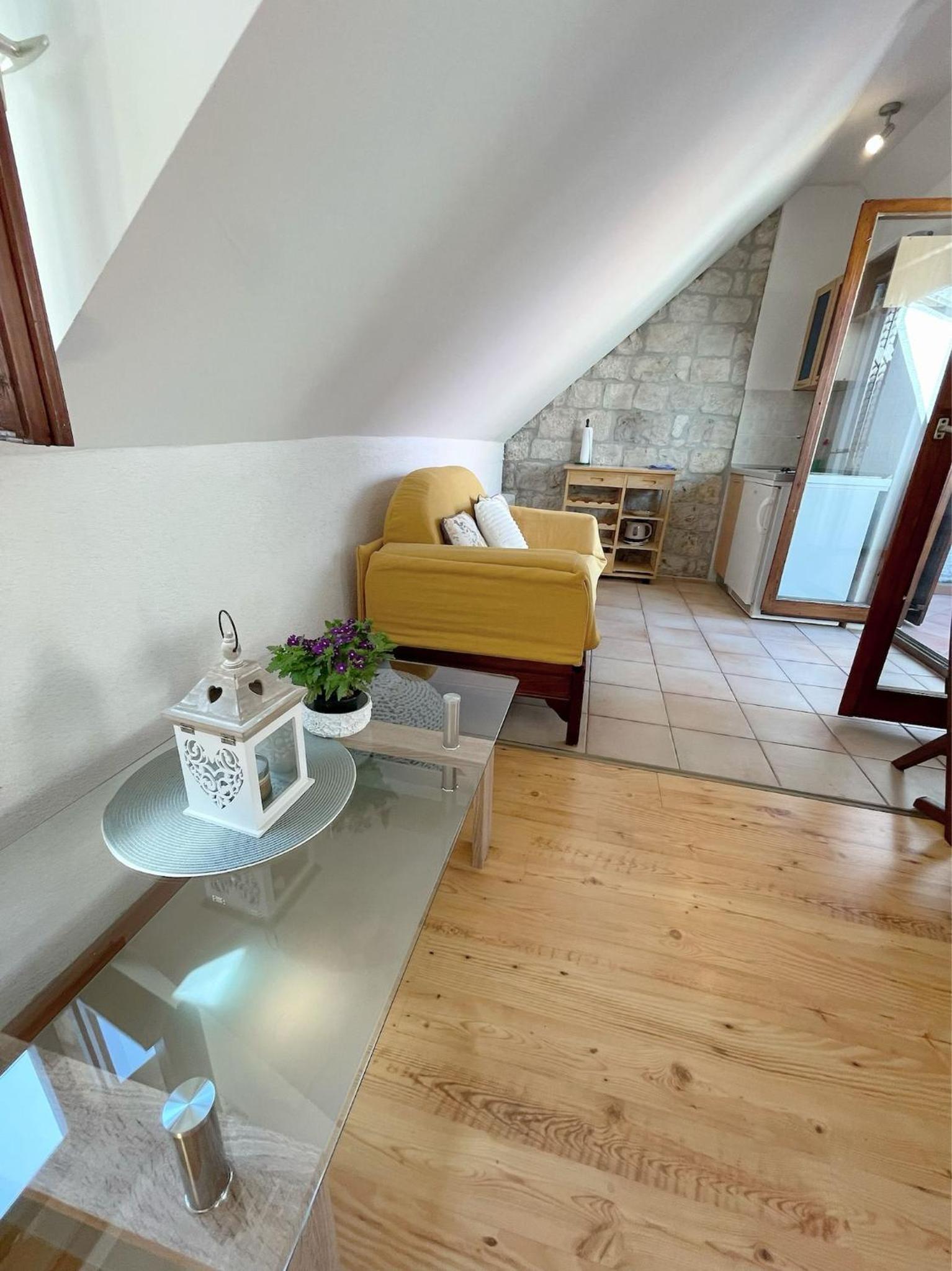 Apartment - Photo 9