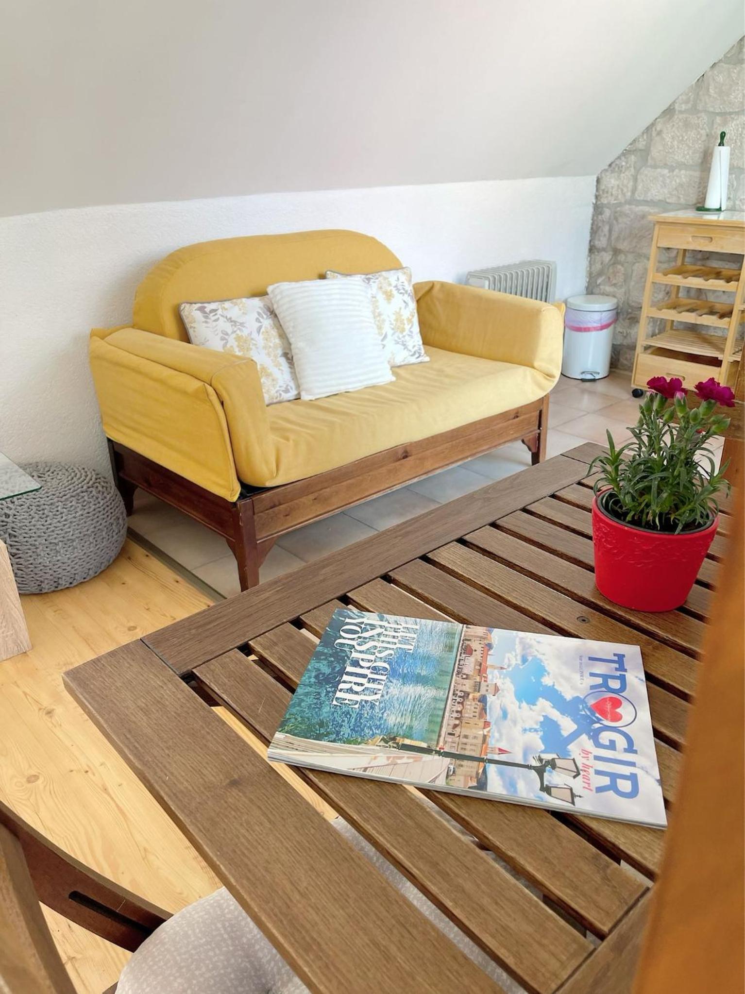 Apartment - Photo 8