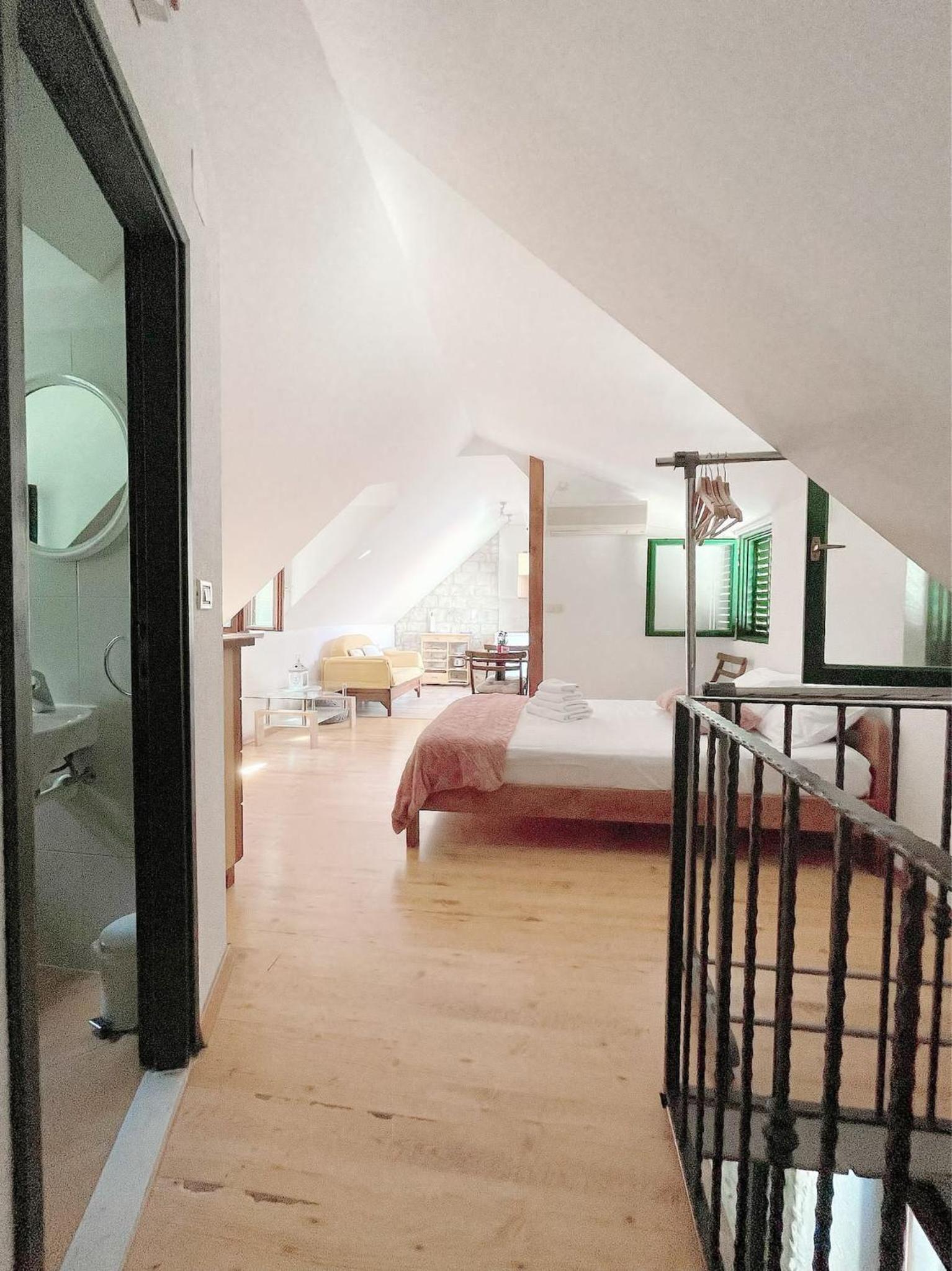 Apartment - Photo 6