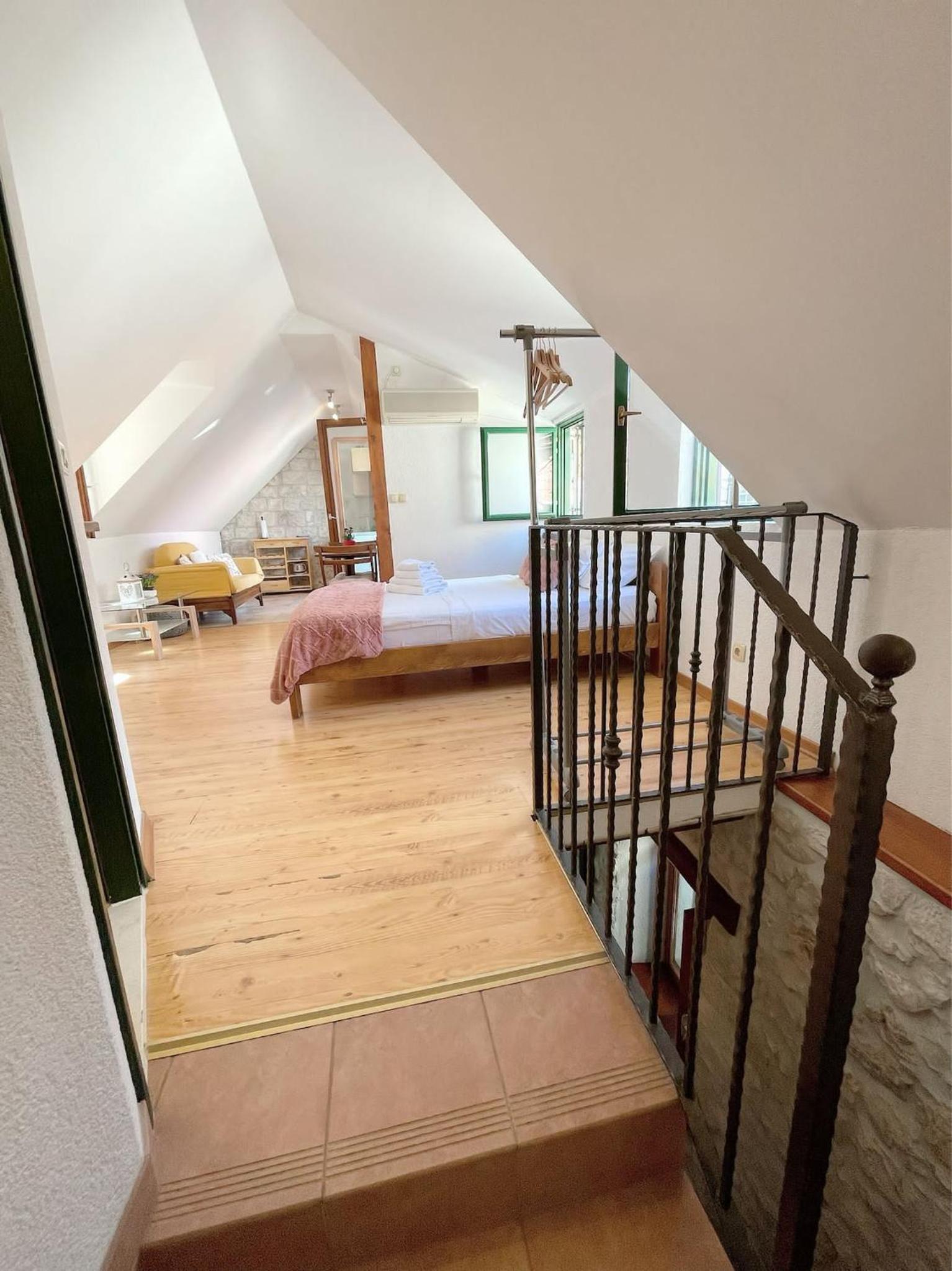 Apartment - Photo 16