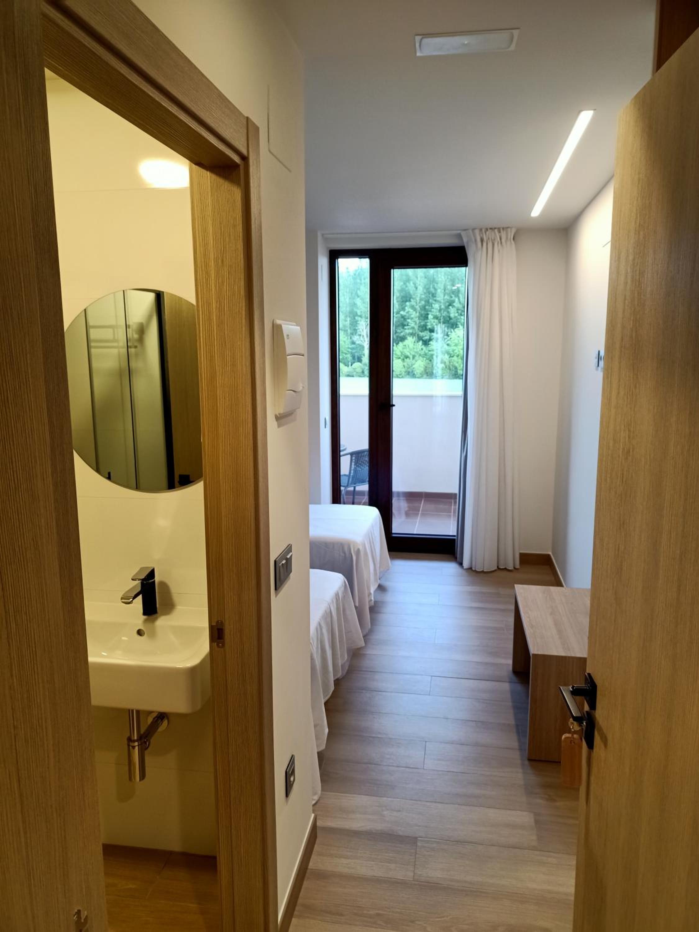 Standard Twin Room with Garden View photo 2