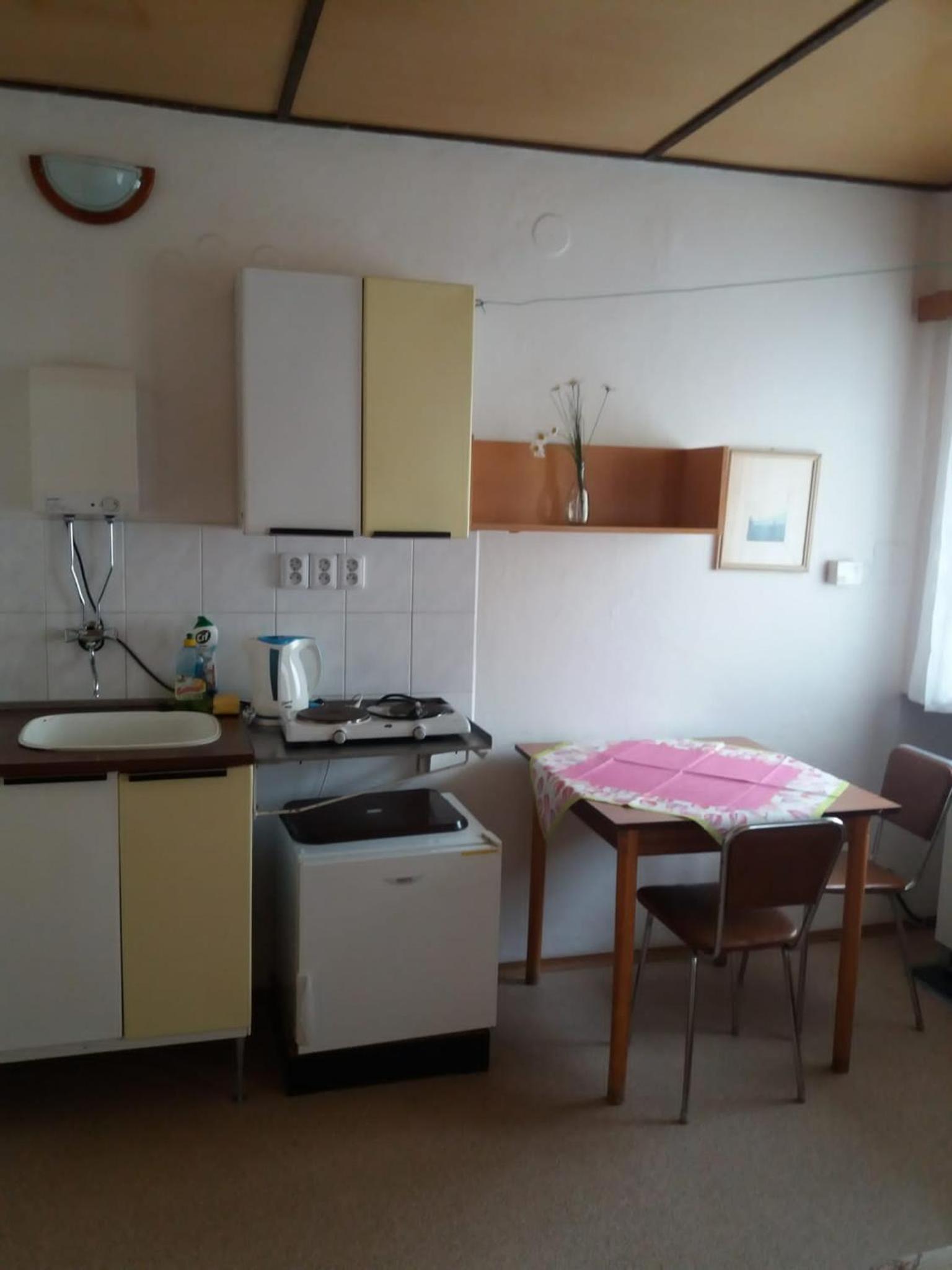 Budget Twin Room - Photo 2