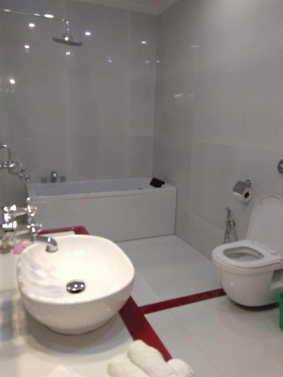 Standard Suite - Photo 5