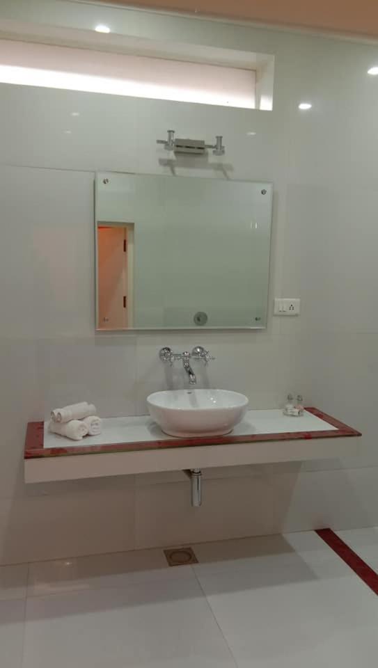 Standard Suite - Photo 6