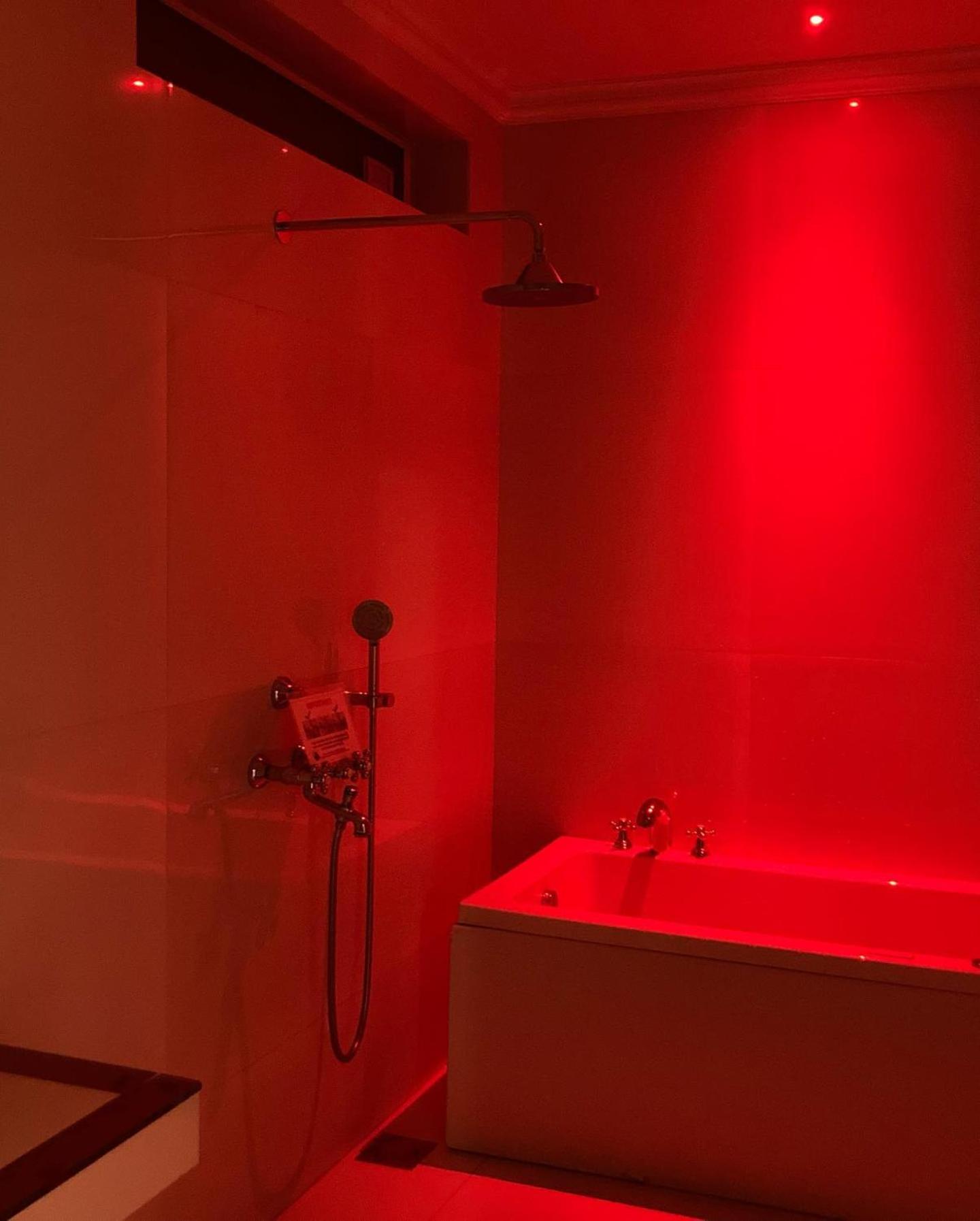 Standard Suite - Photo 3