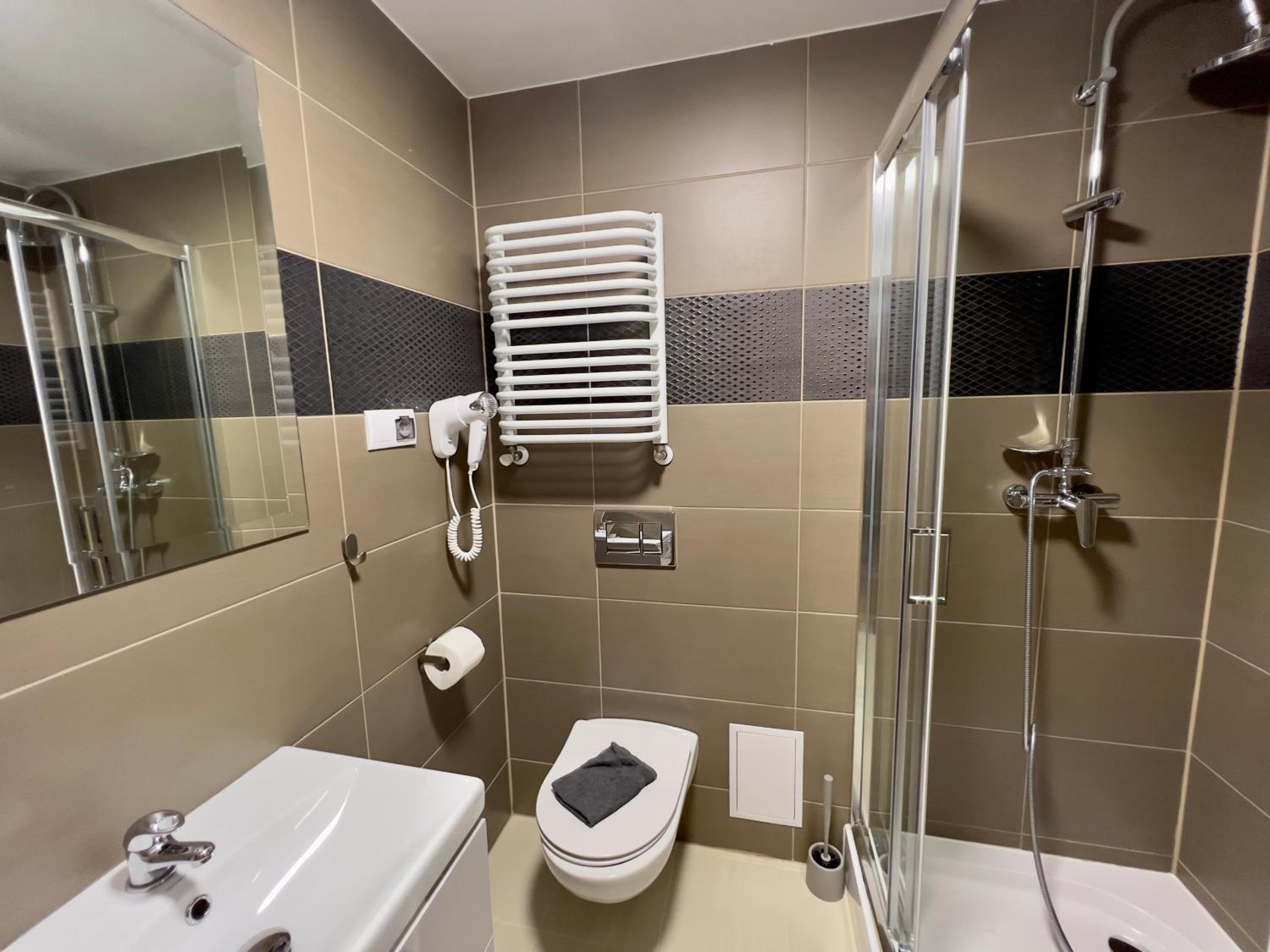 Double Room - Photo 3