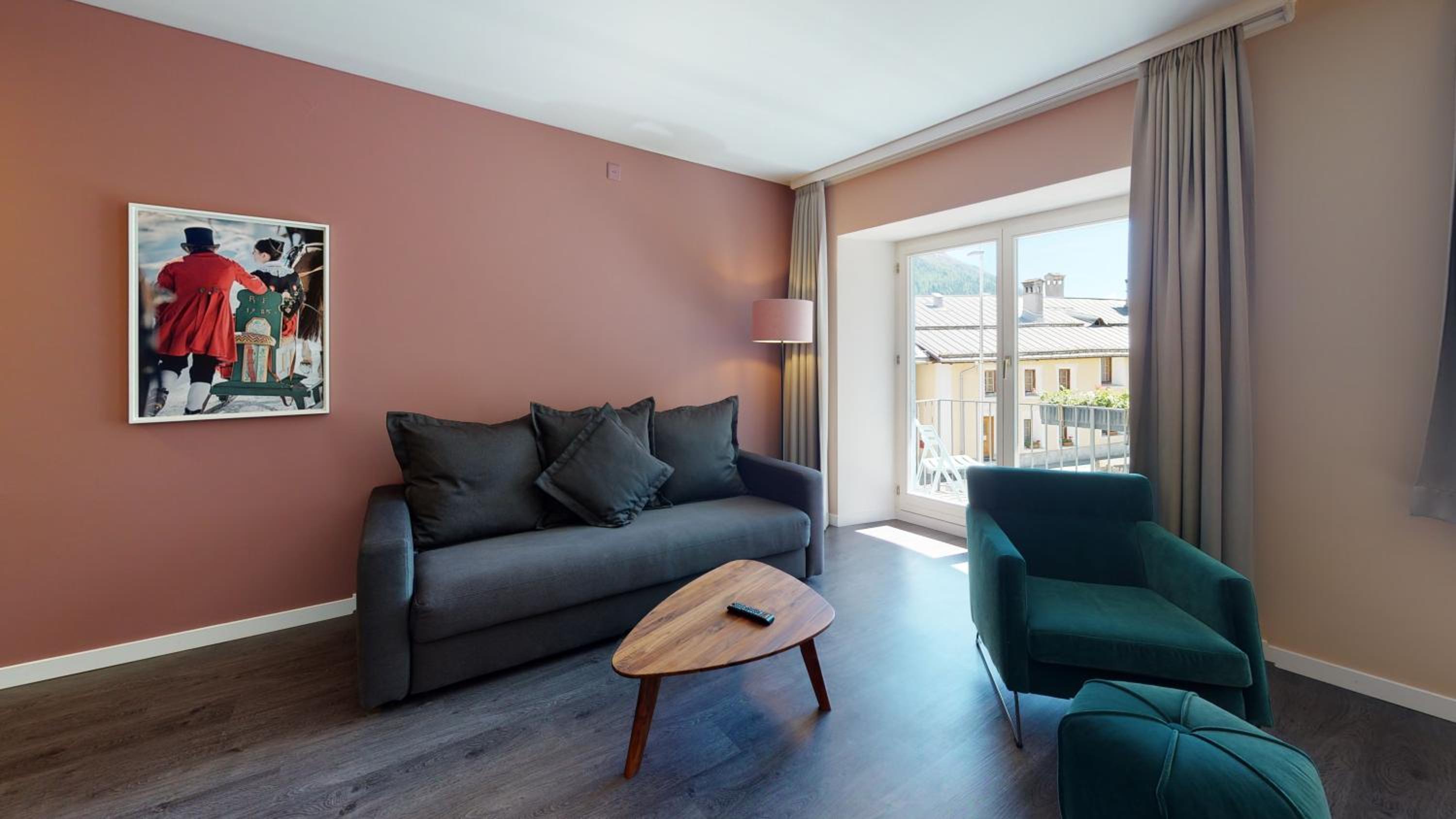 Modern One-Bedroom Apartment photo 1