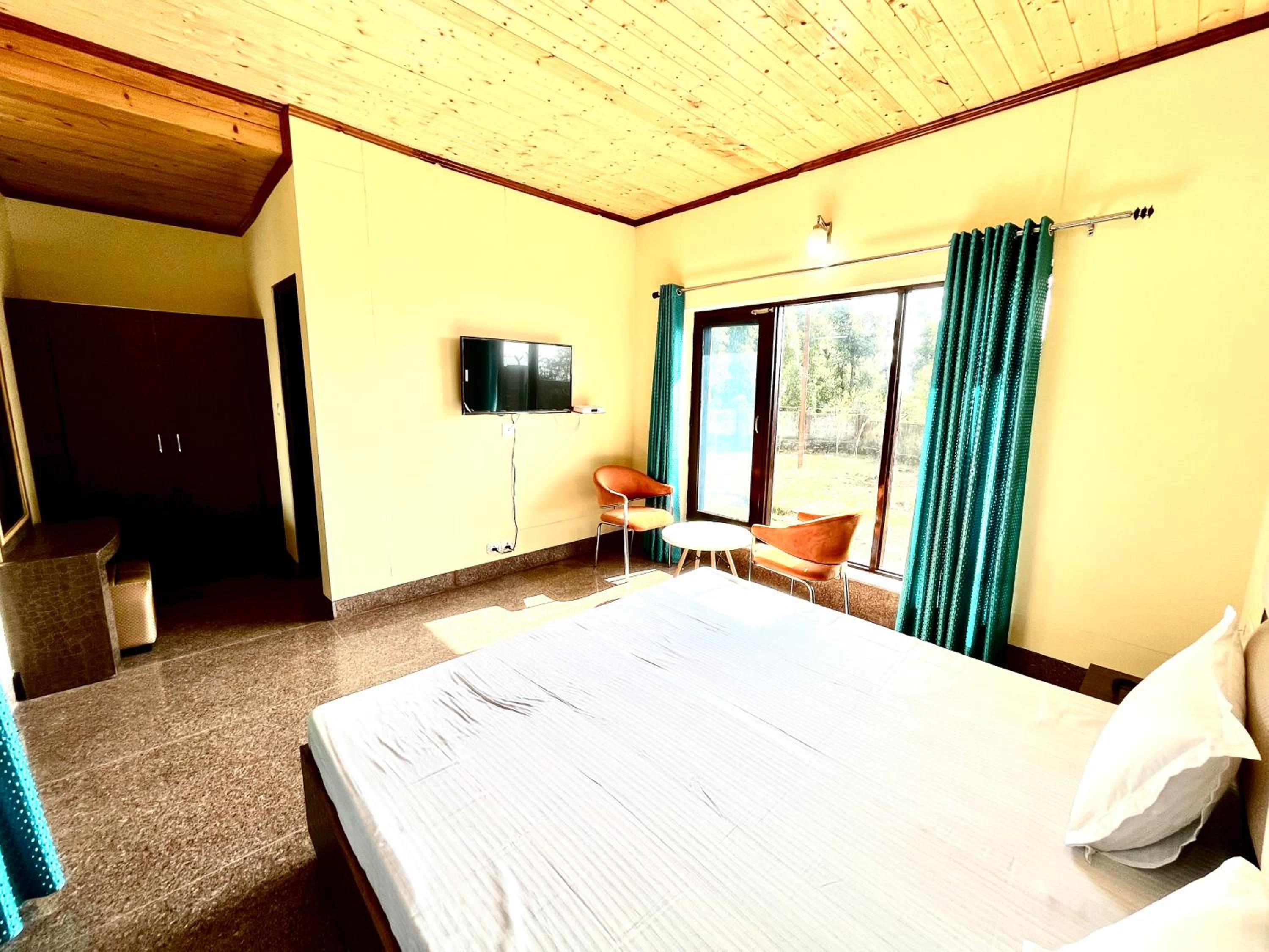 Deluxe Family Suite photo 2