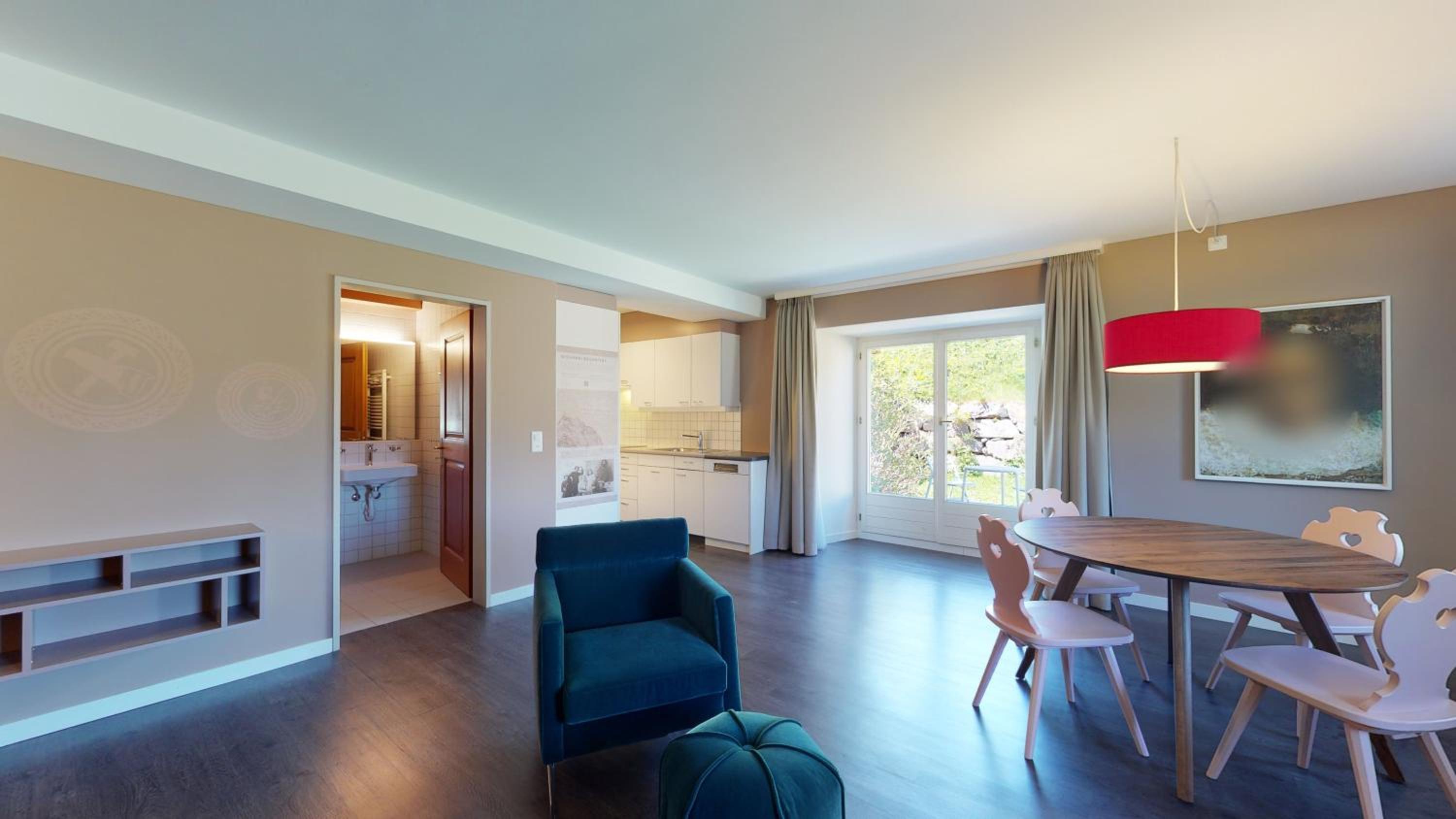 Modern One-Bedroom Apartment photo 2