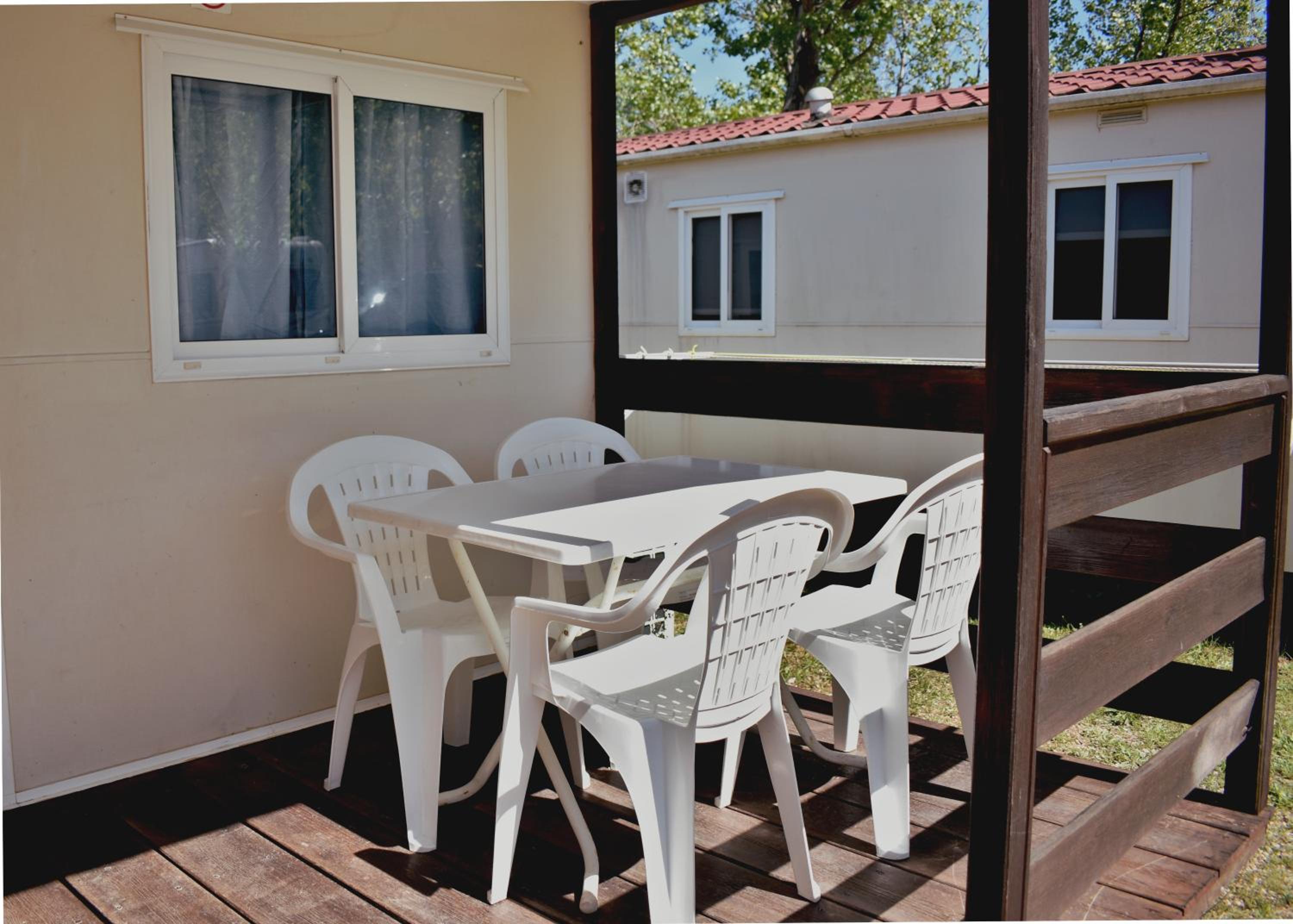 Mobile Home (4 Adults) photo 1