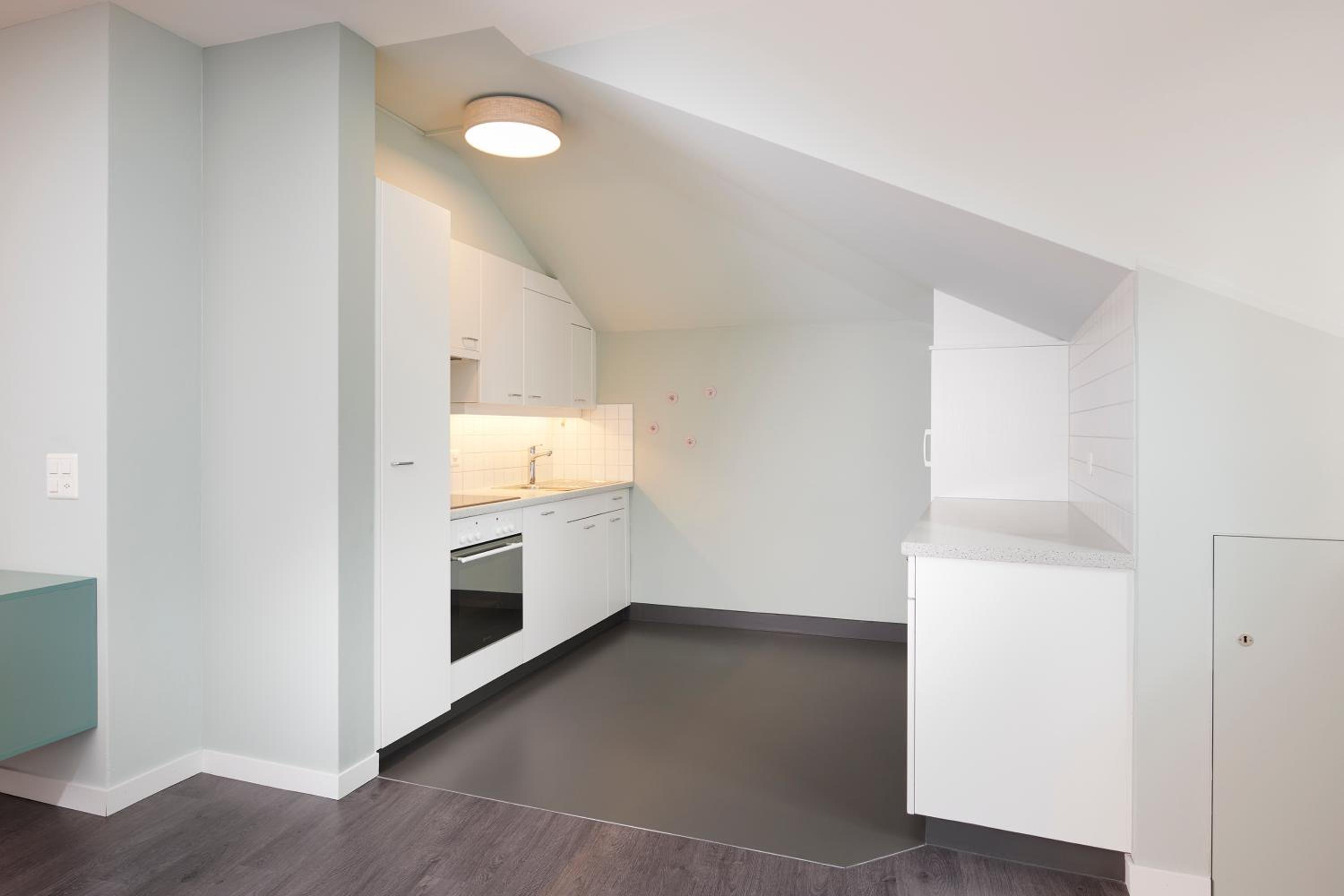 Modern Two-Bedroom Apartment photo 3