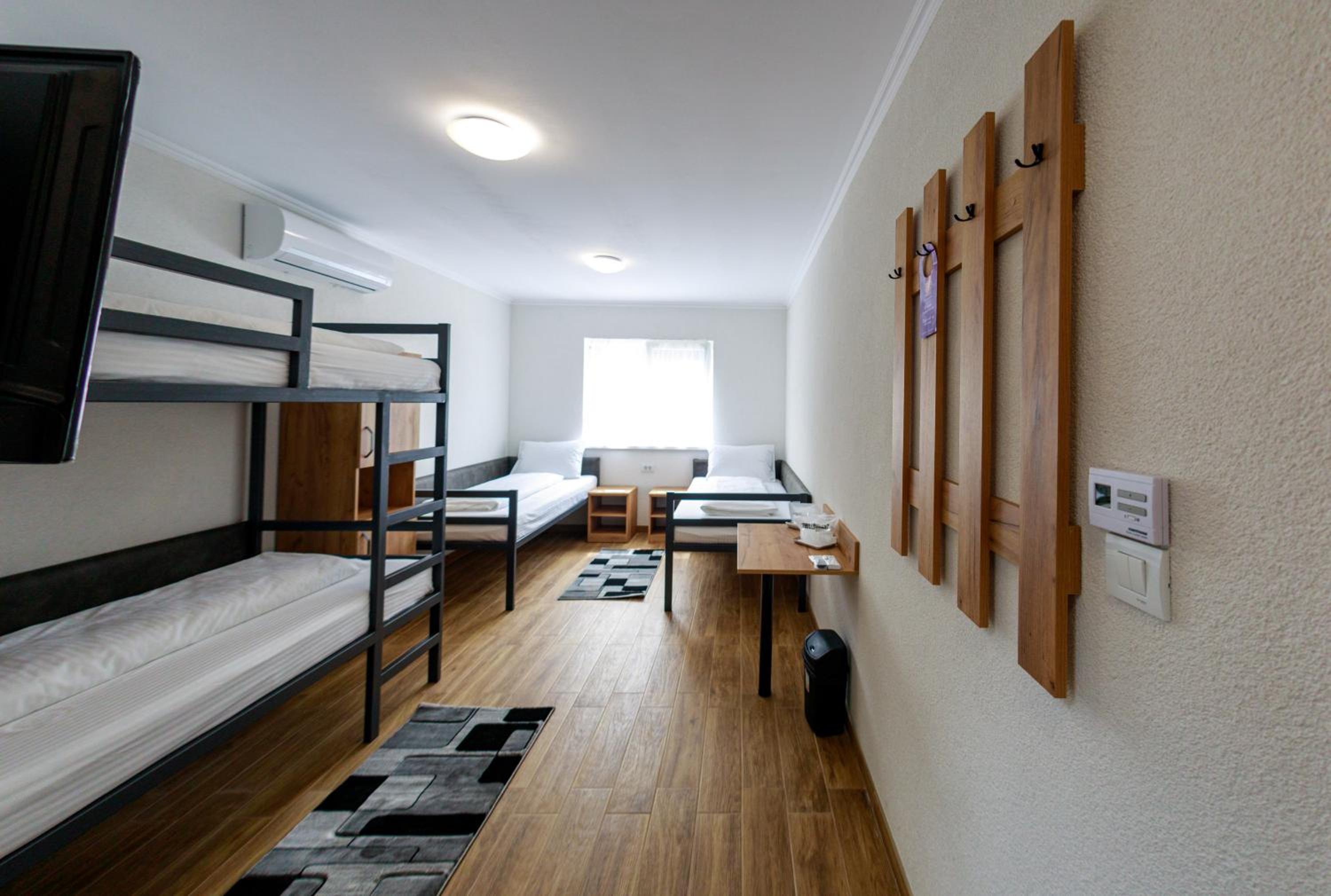 Quadruple Room - Photo 1