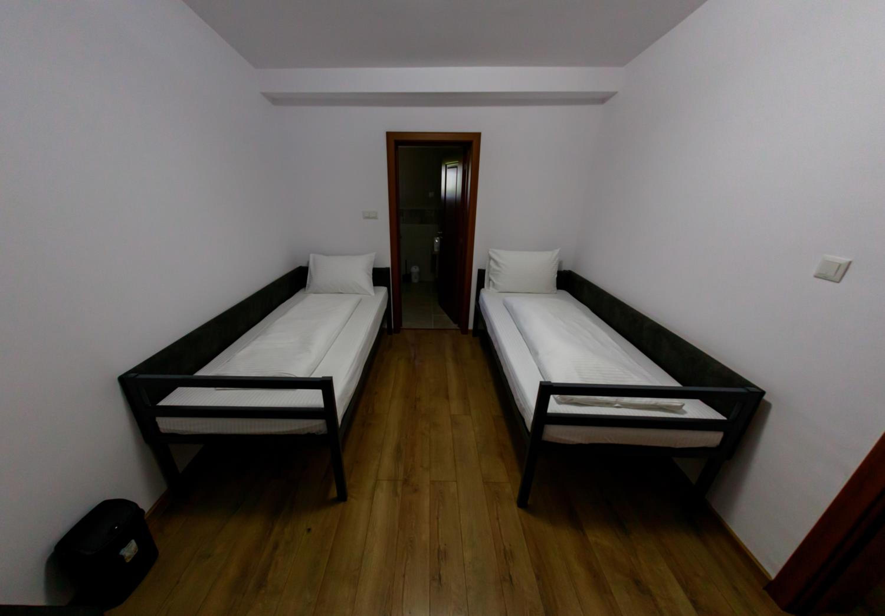 Quadruple Room - Photo 3