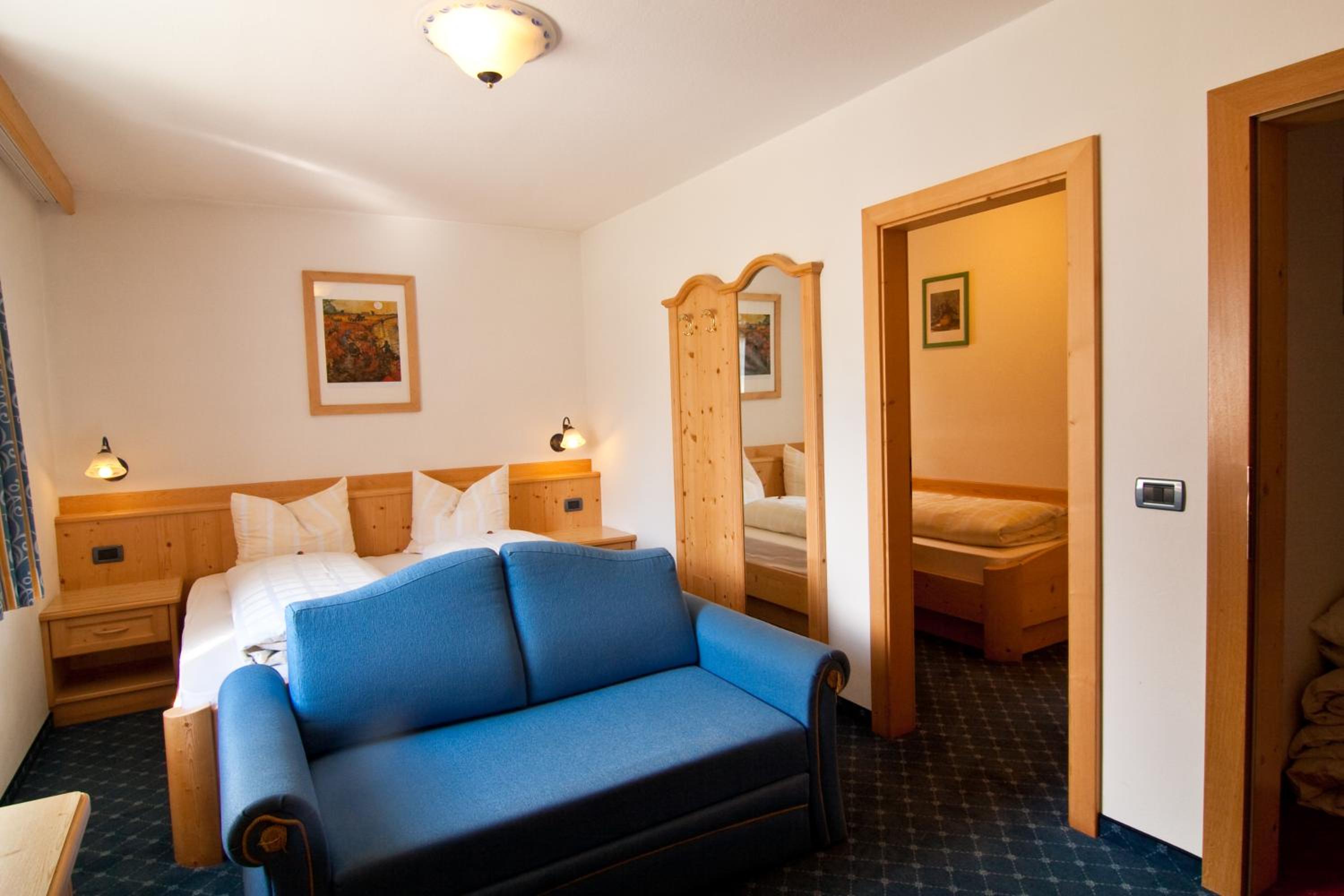 Triple Room with Balcony photo 3