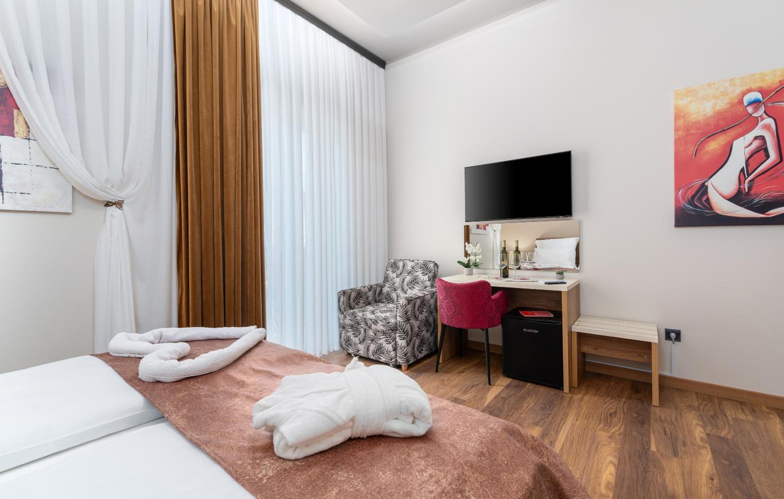 Superior Double Room - Photo 2