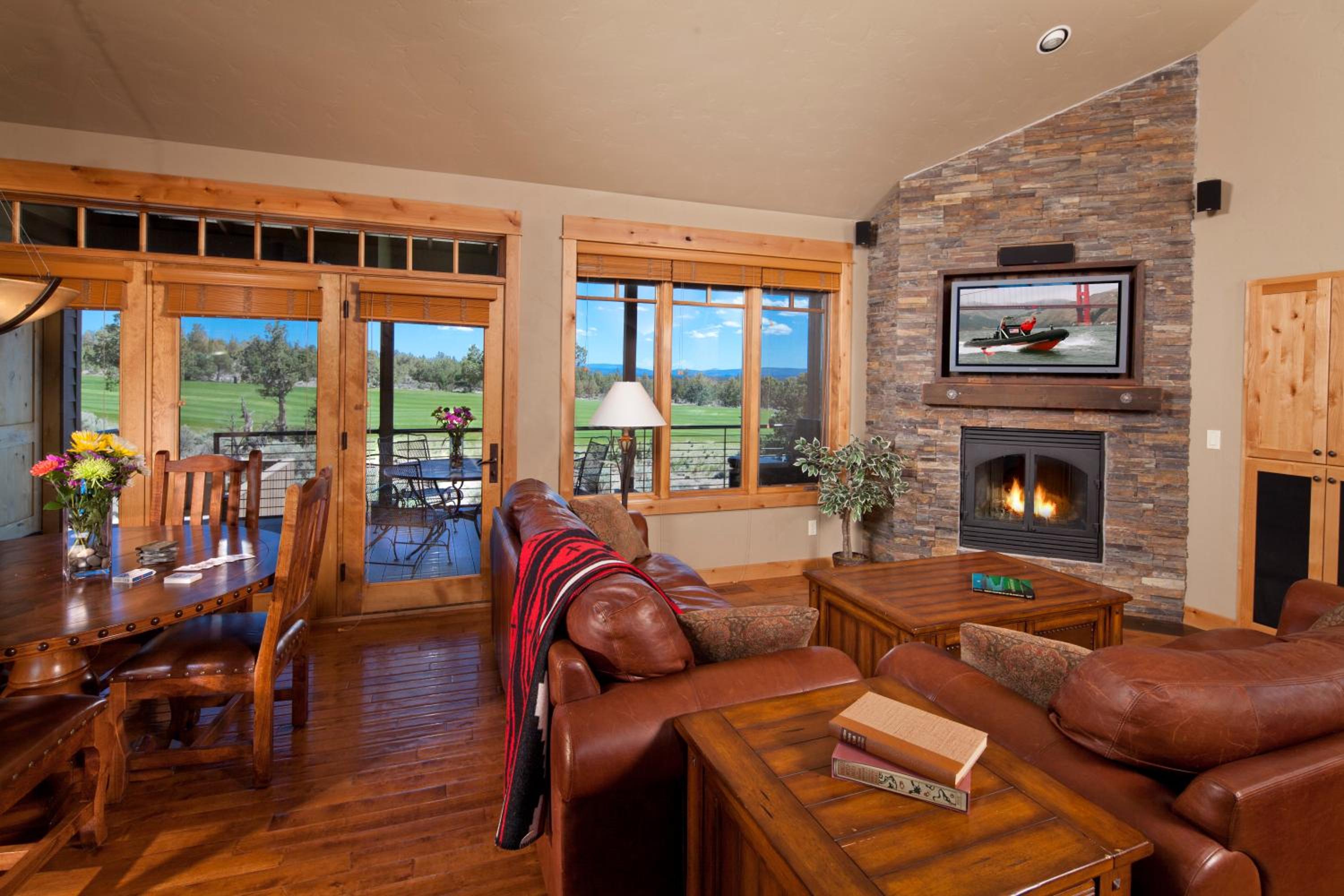 Two-Bedroom Cabin  - Photo 4