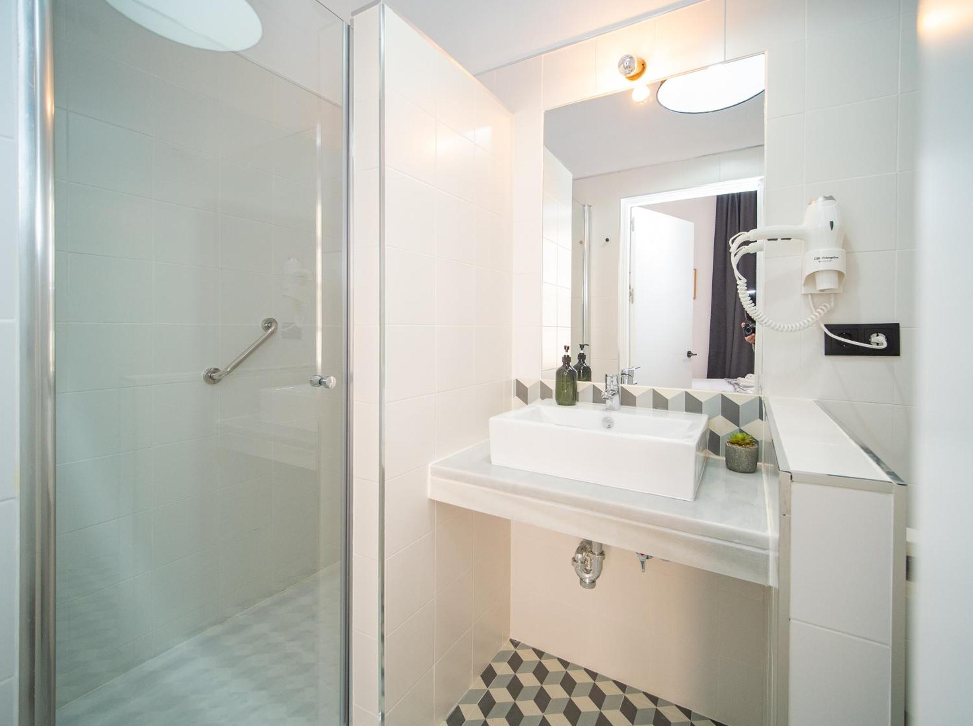 One-Bedroom Apartment - Photo 24
