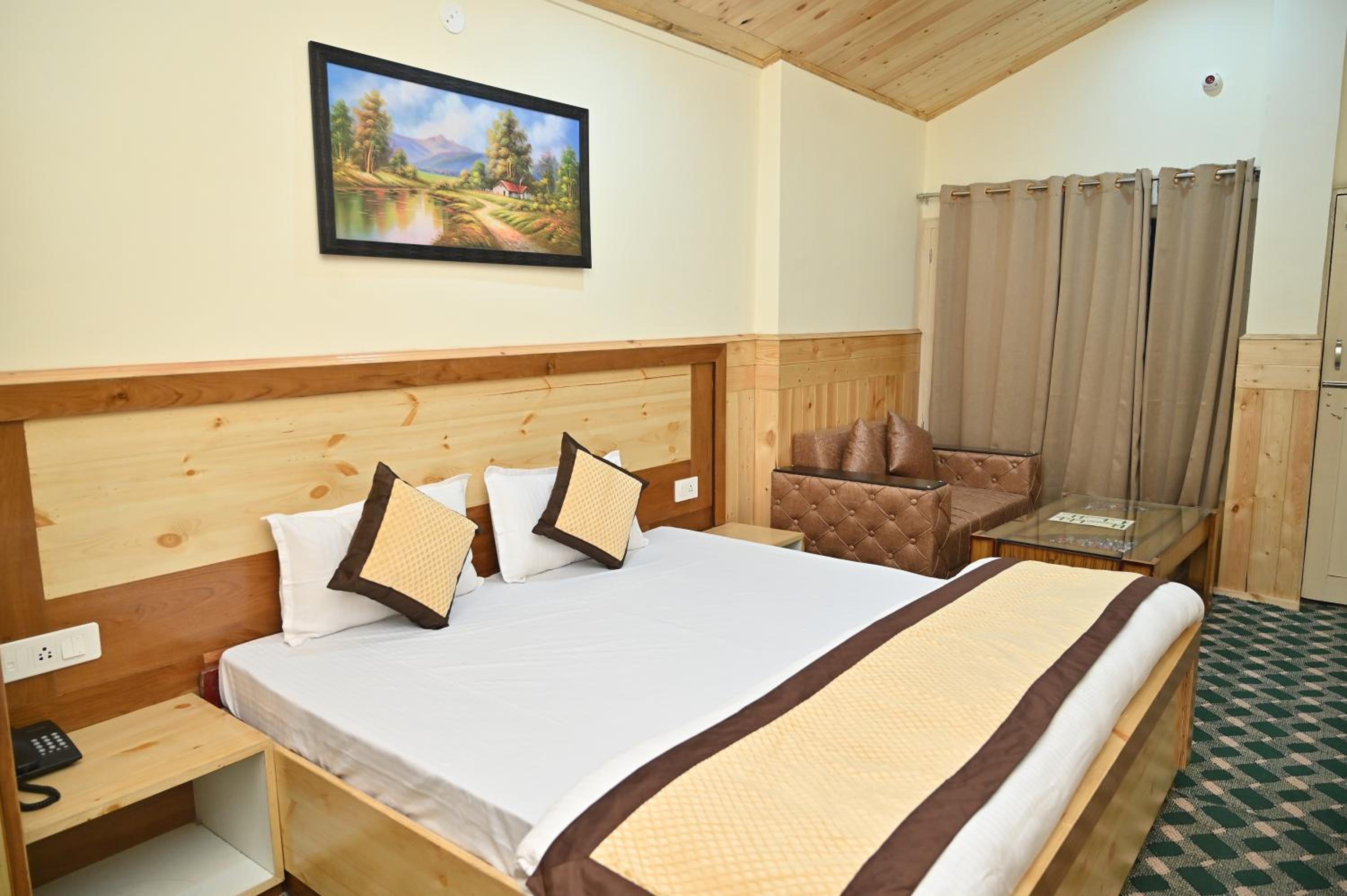 Family Double Room - Photo 10