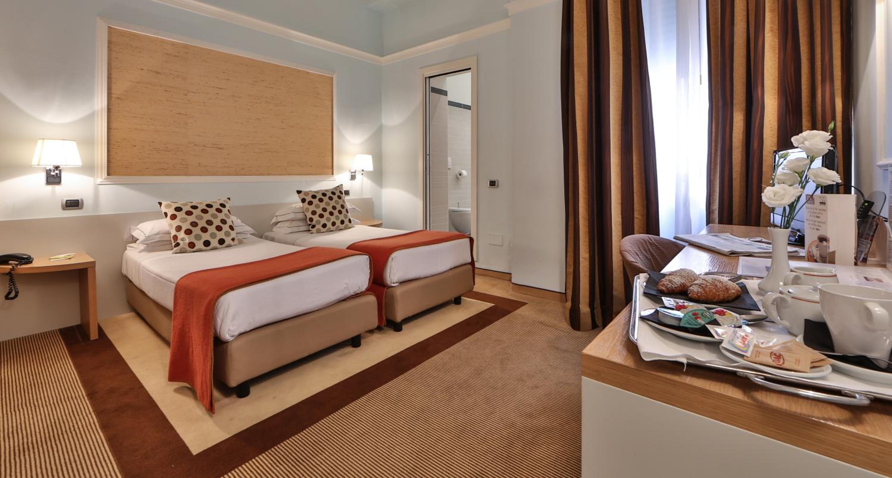 Classic Twin Room - Photo 1