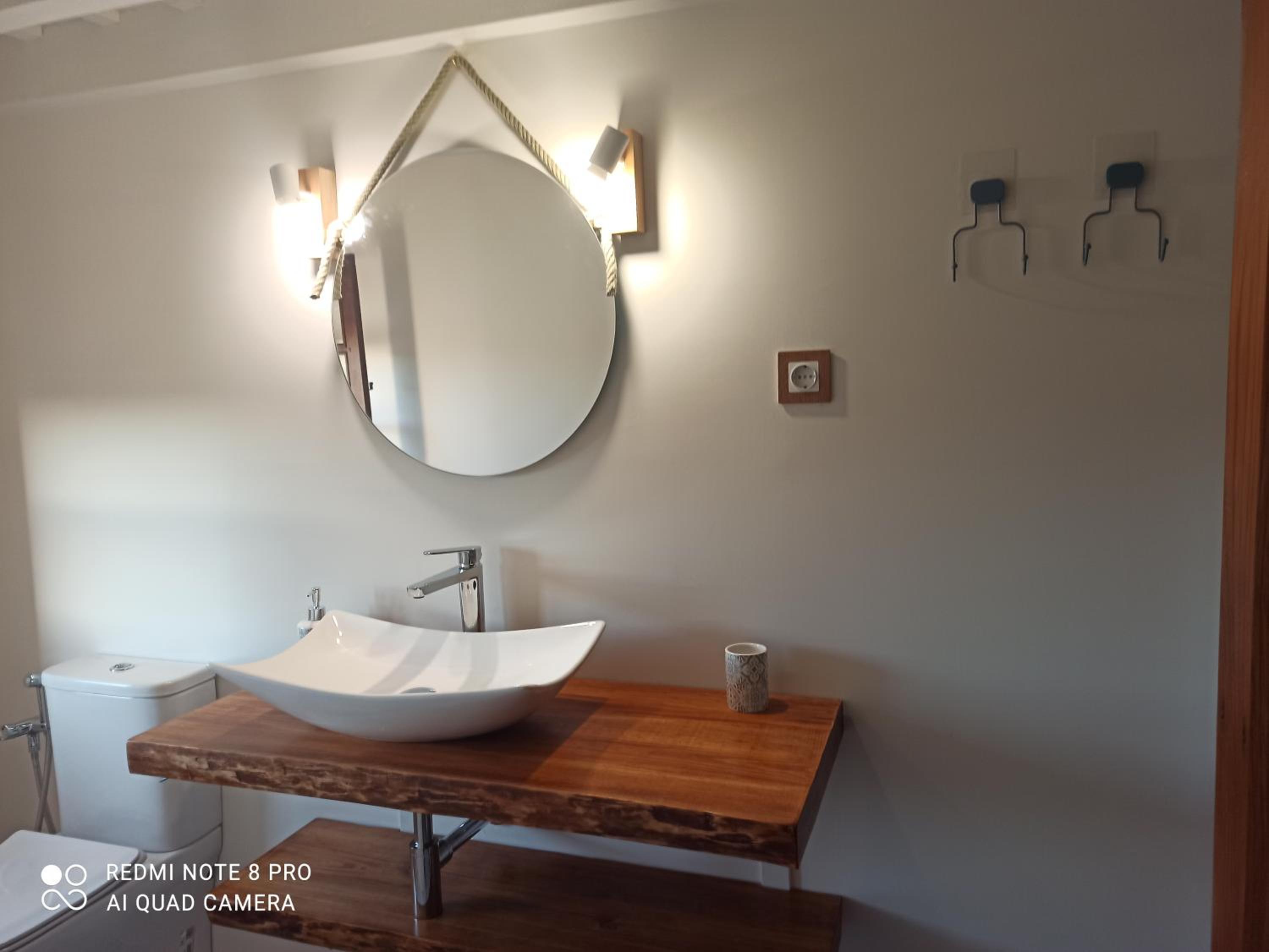 Double Room - Photo 12