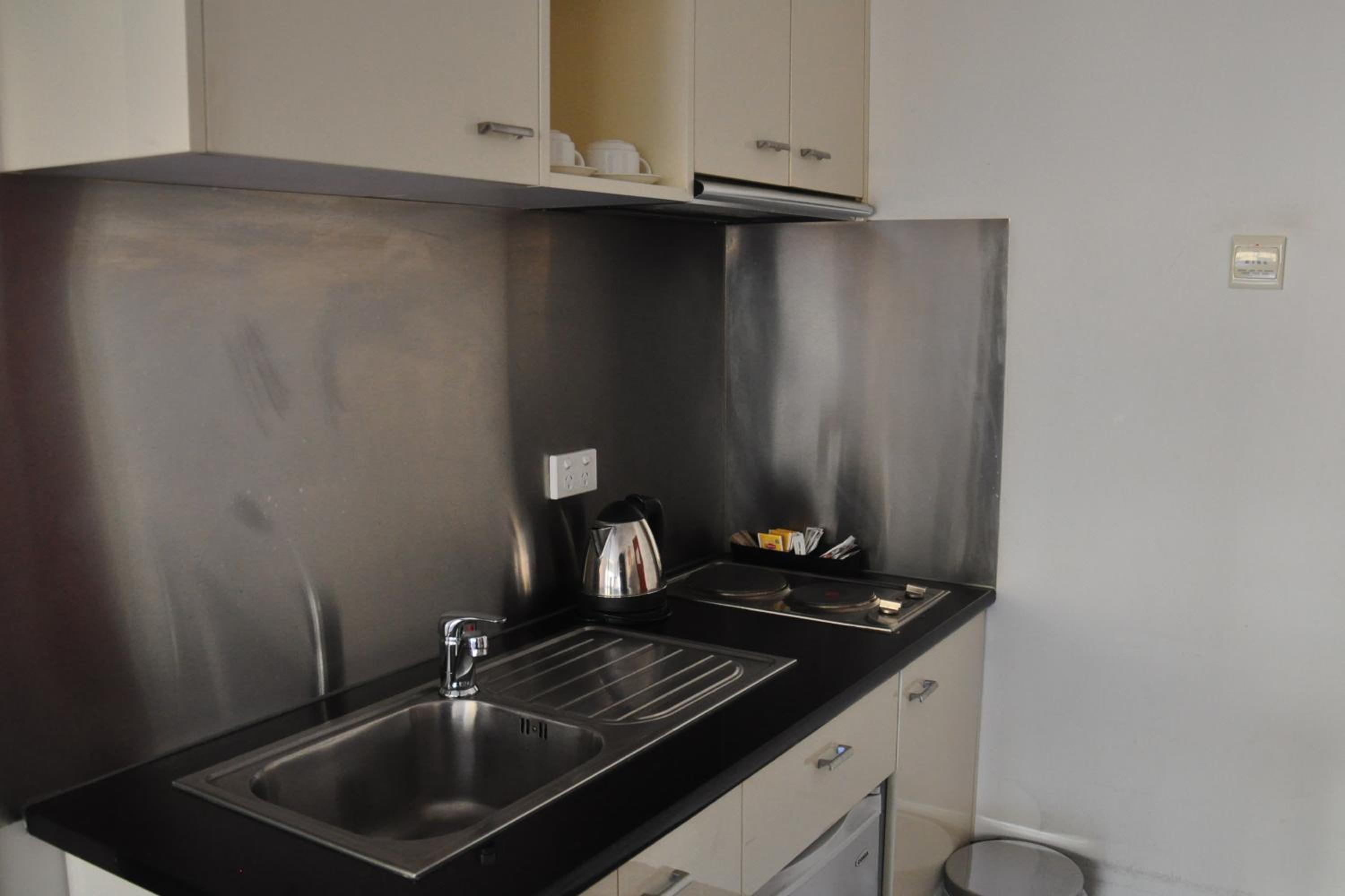 Studio Apartment - Photo 2