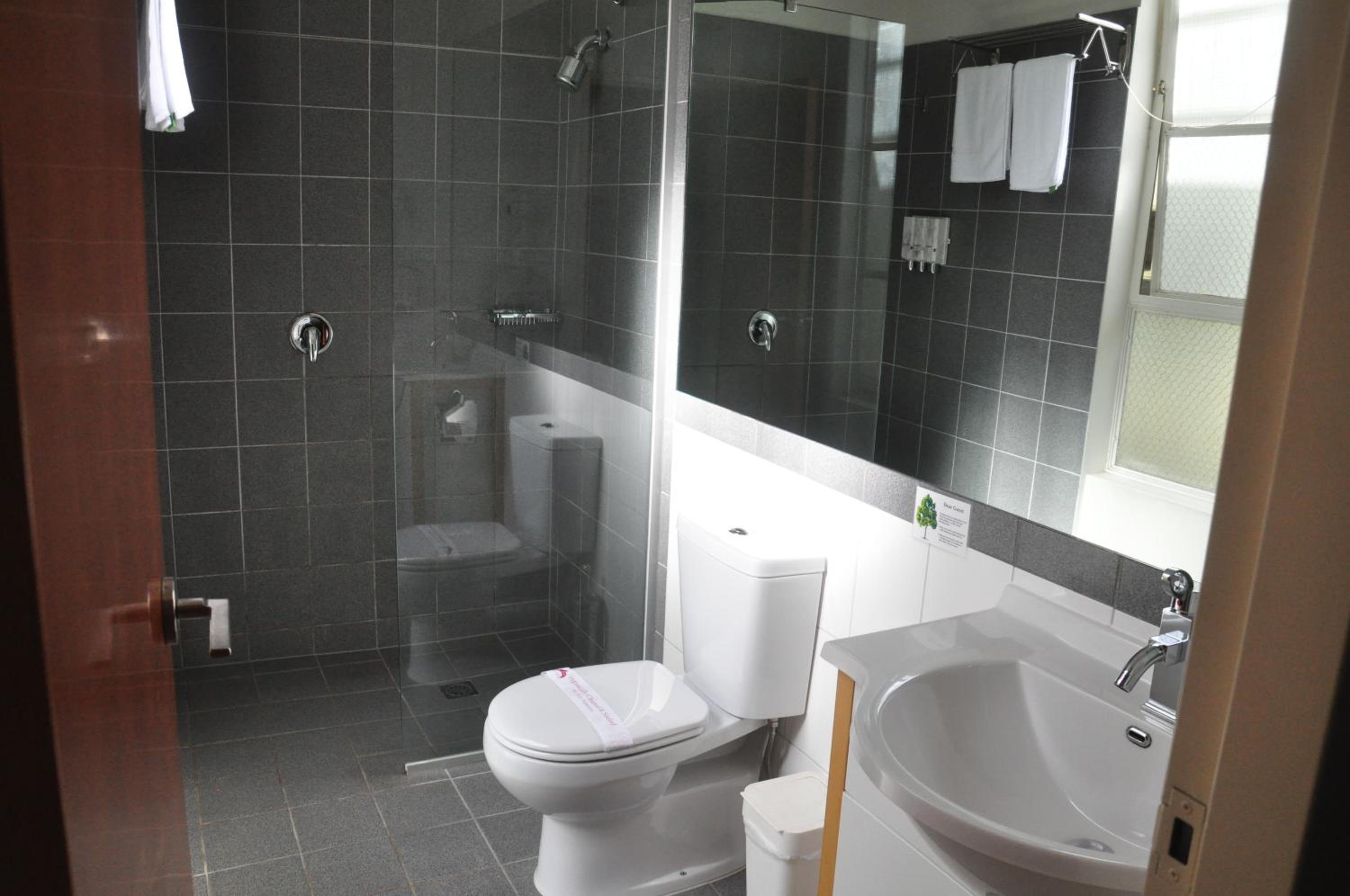 Studio Apartment - Photo 8