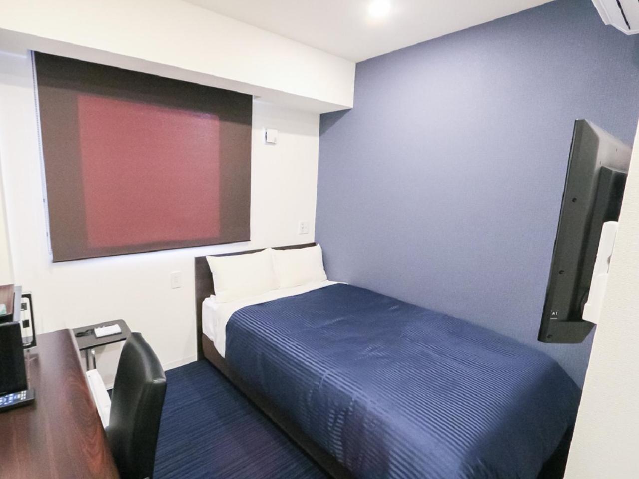 Double Room with Small Double Bed - Non-Smoking - Small Dog Friendly photo 2