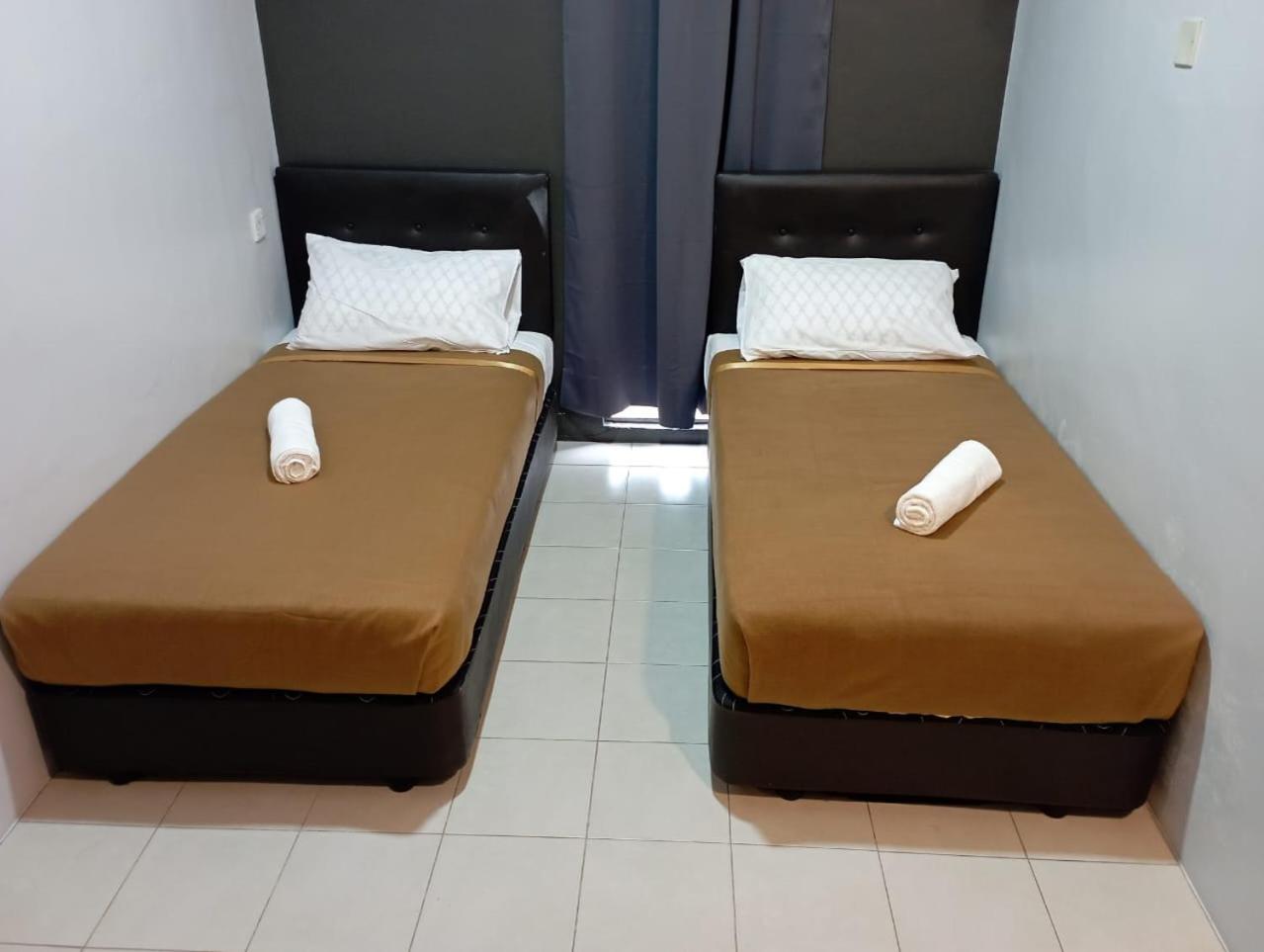 Standard Double or Twin Room - Photo 2