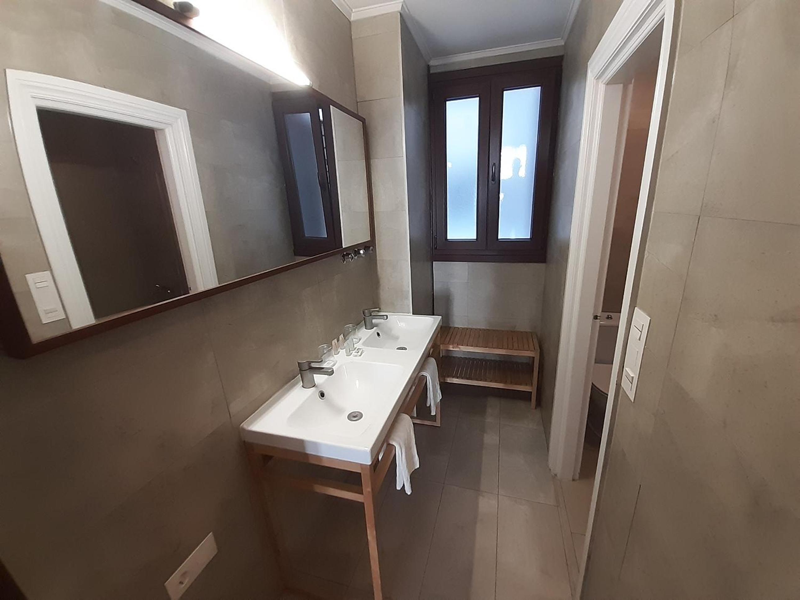 Superior Double Room - Photo 17