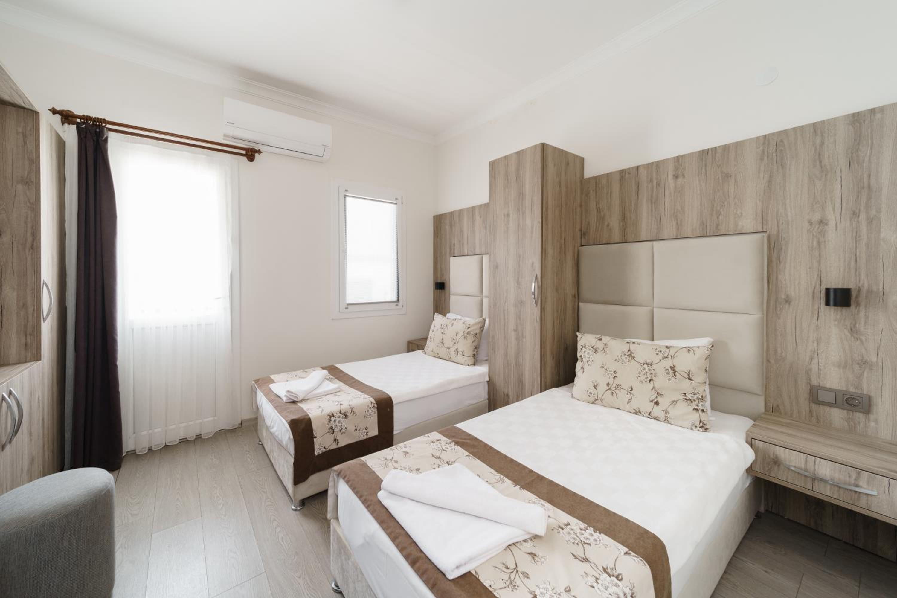 Deluxe Double or Twin Room photo 3