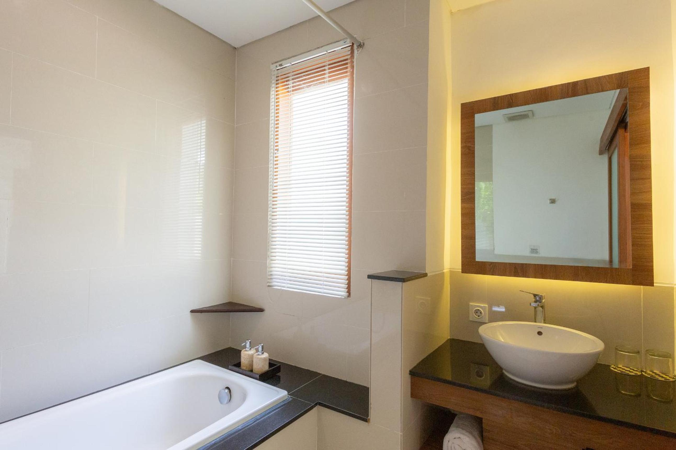 One-Bedroom Villa with Private Pool - Photo 30