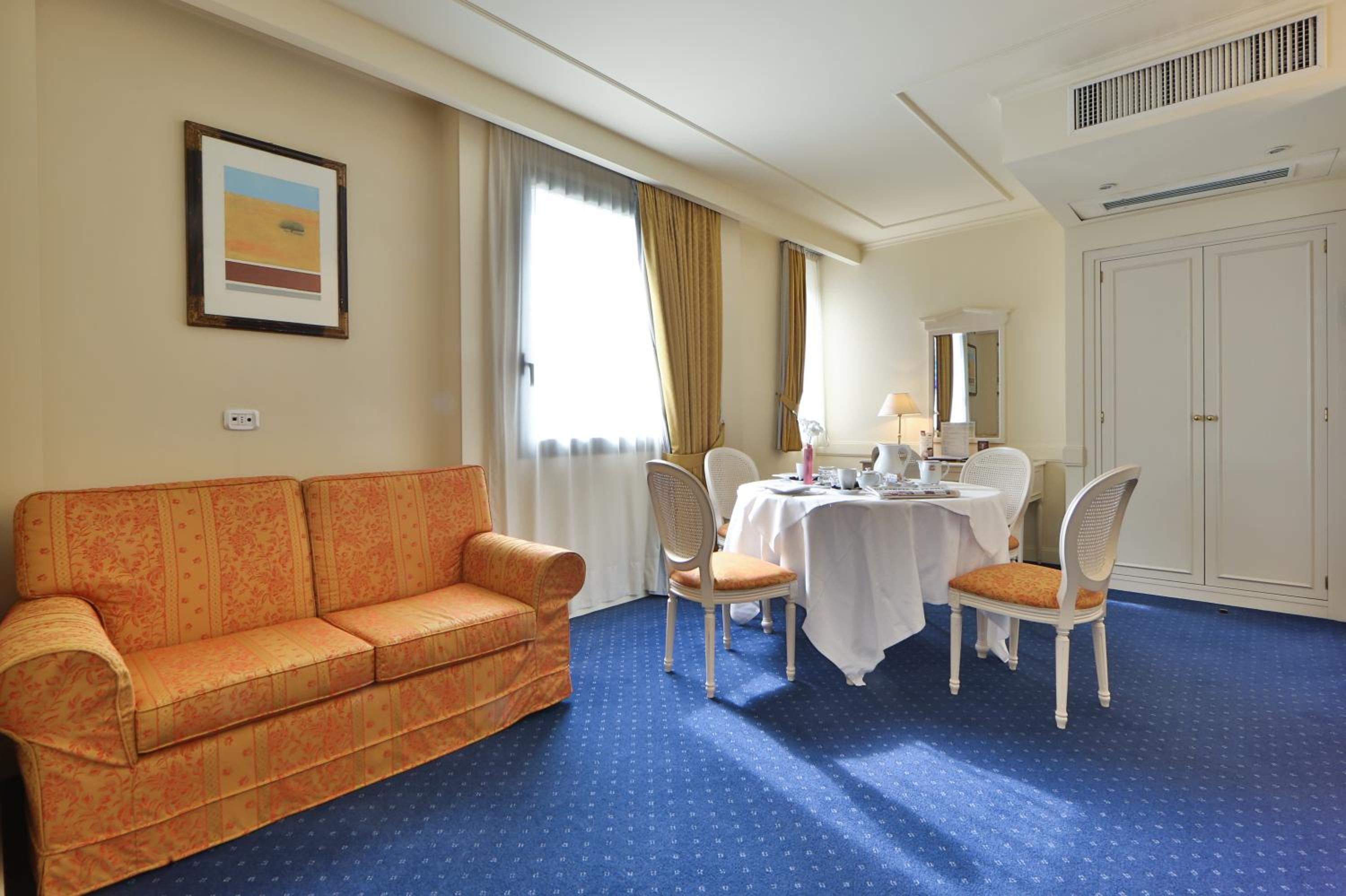 Junior Suite (2 Adults + 2 Children) - Photo 3