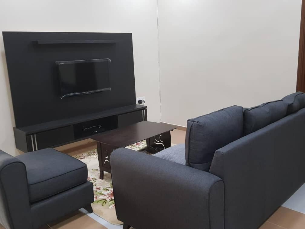 Three-Bedroom Apartment - Photo 6