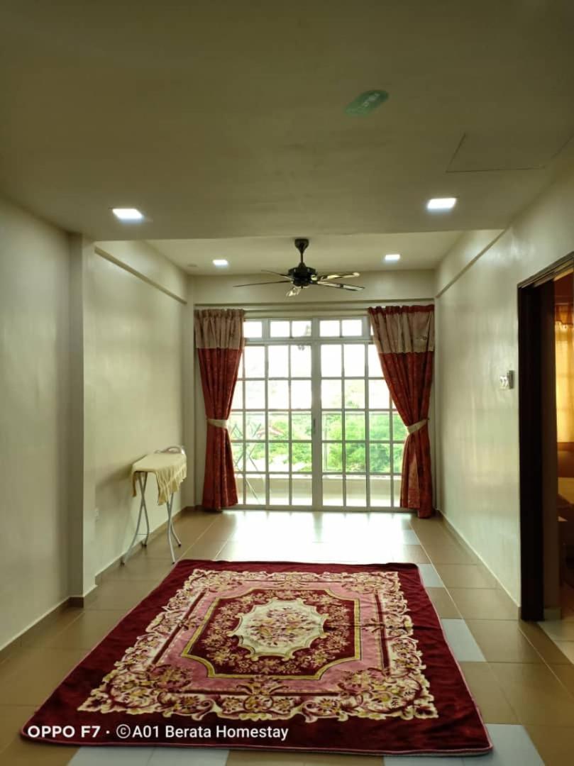 Three-Bedroom Apartment - Photo 8