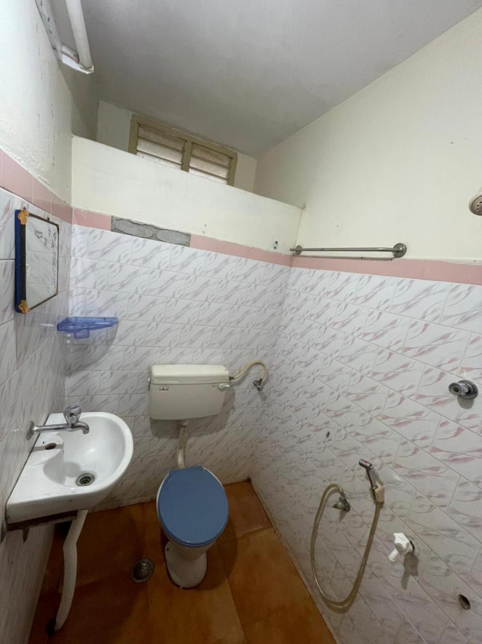 Standard Single Room with Shower