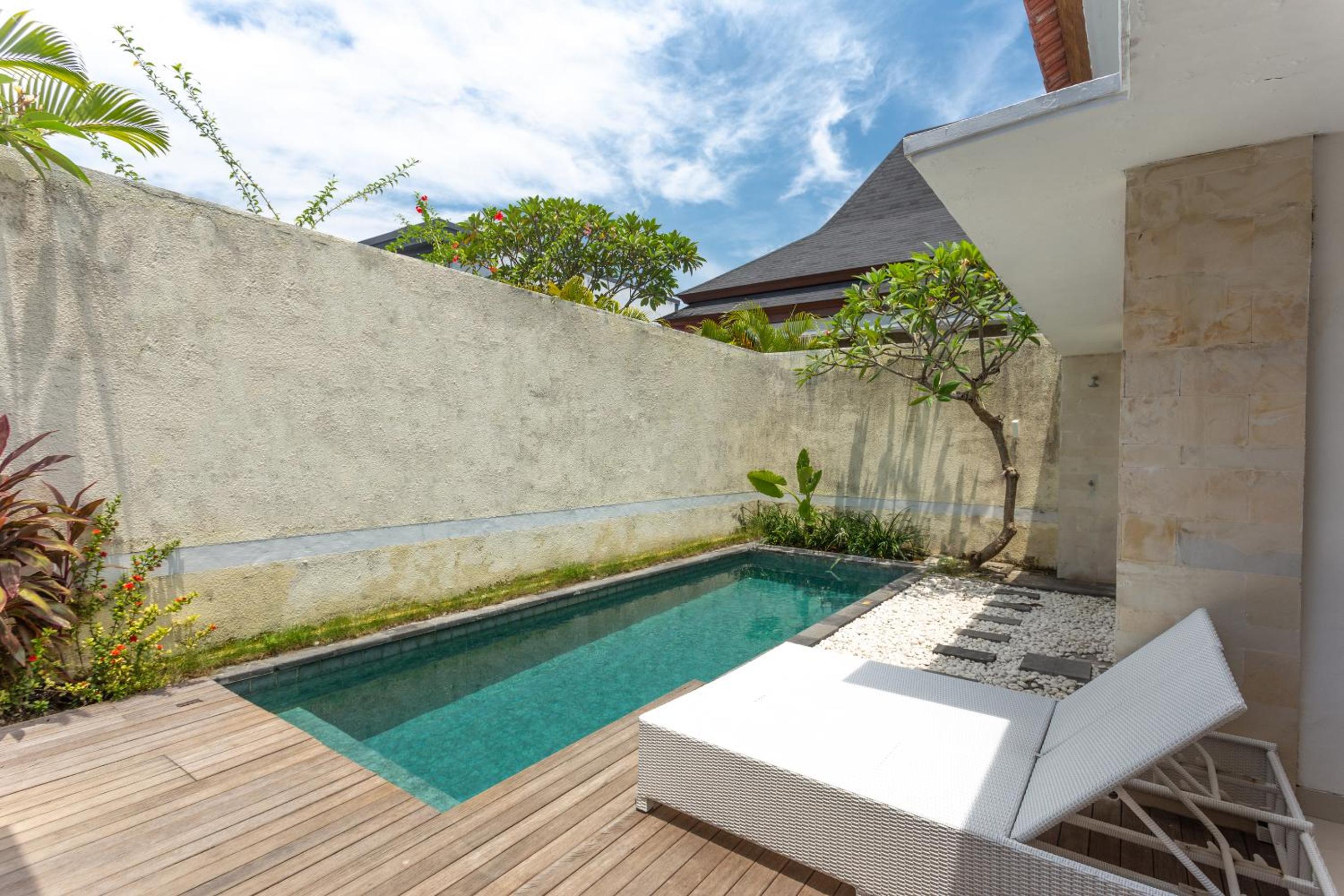 Deluxe Two-Bedroom Villa with Private Pool photo 3