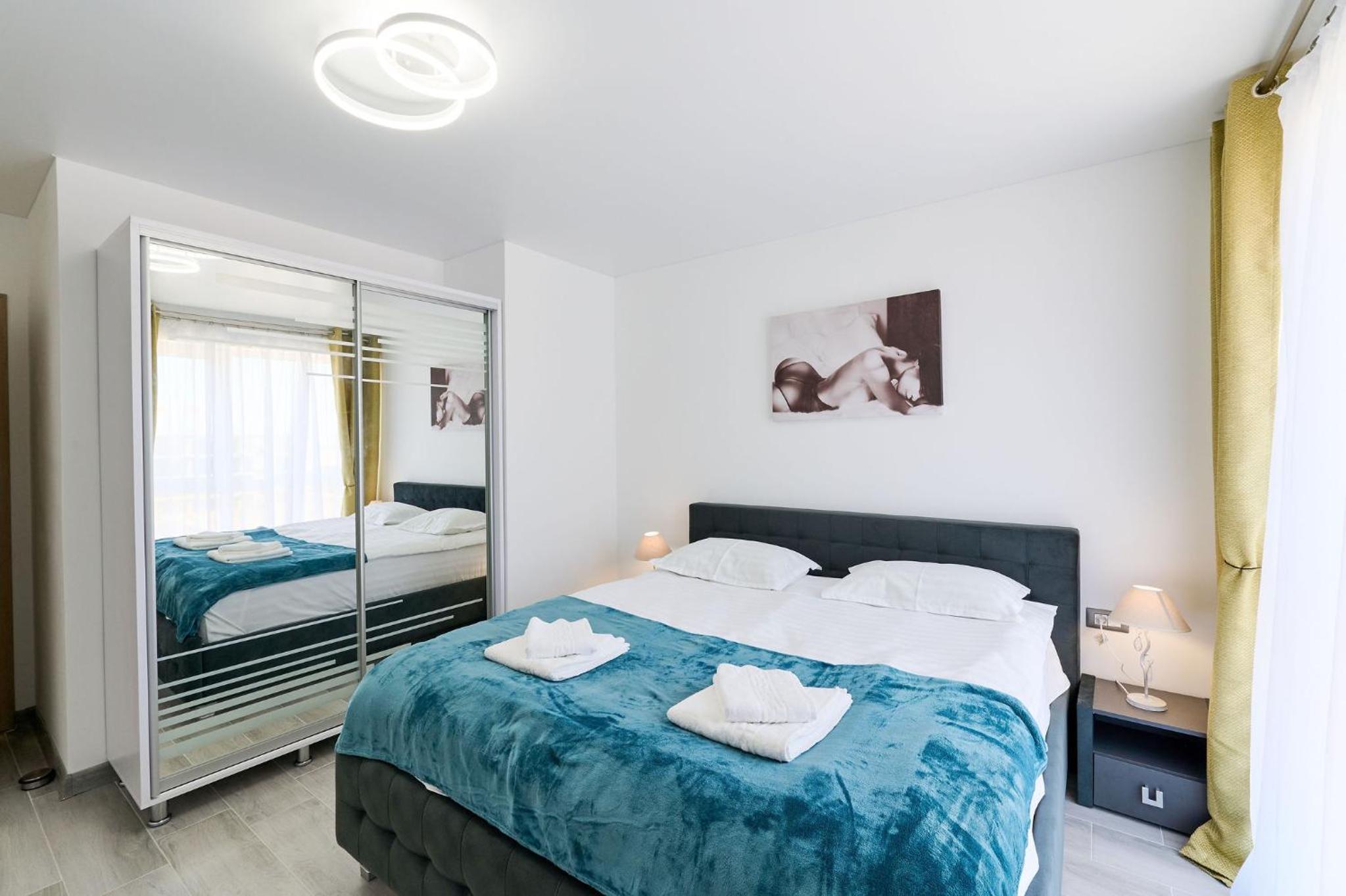 One-Bedroom Apartment - Photo 34