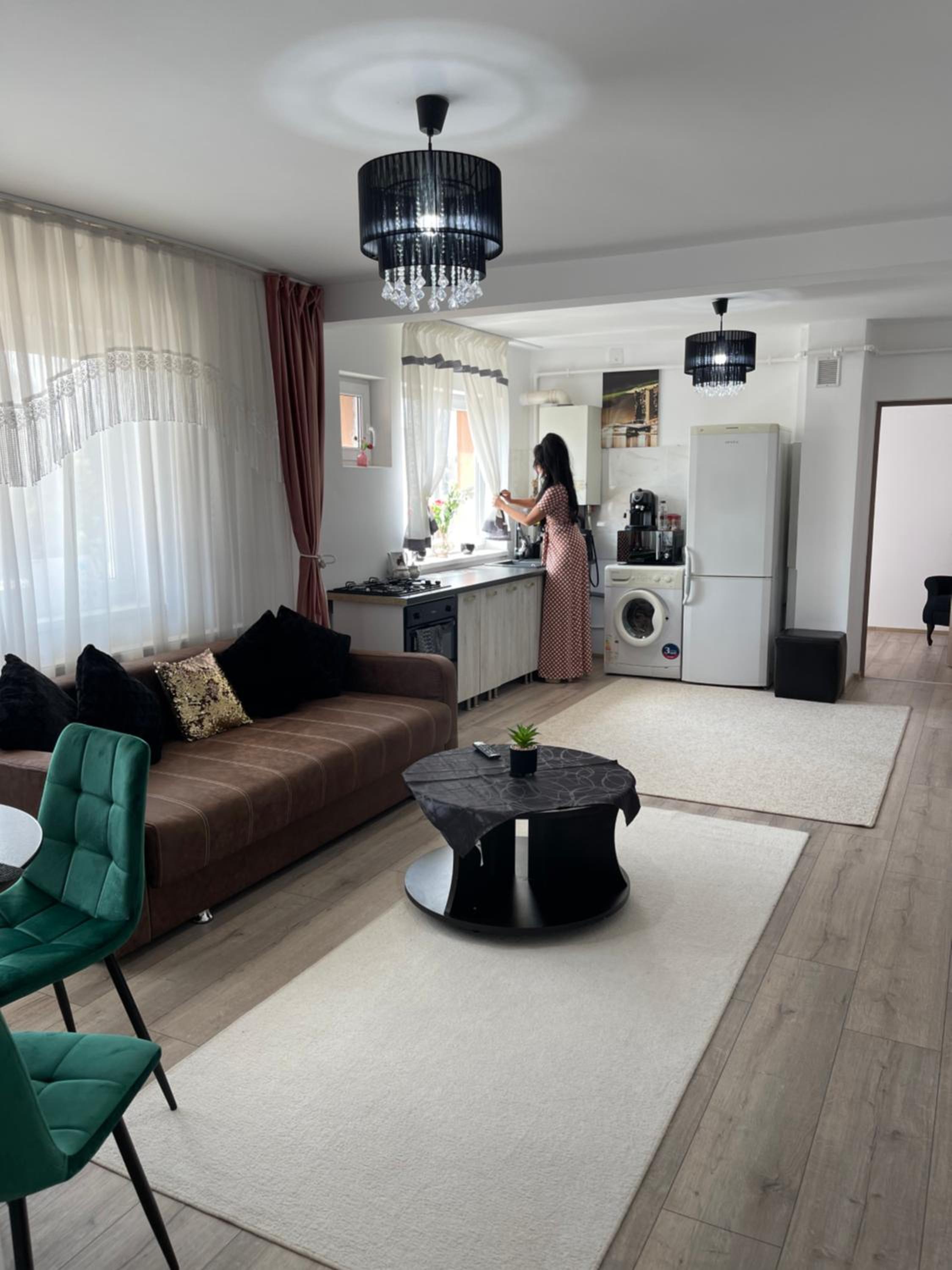 Two-Bedroom Apartment - Photo 5
