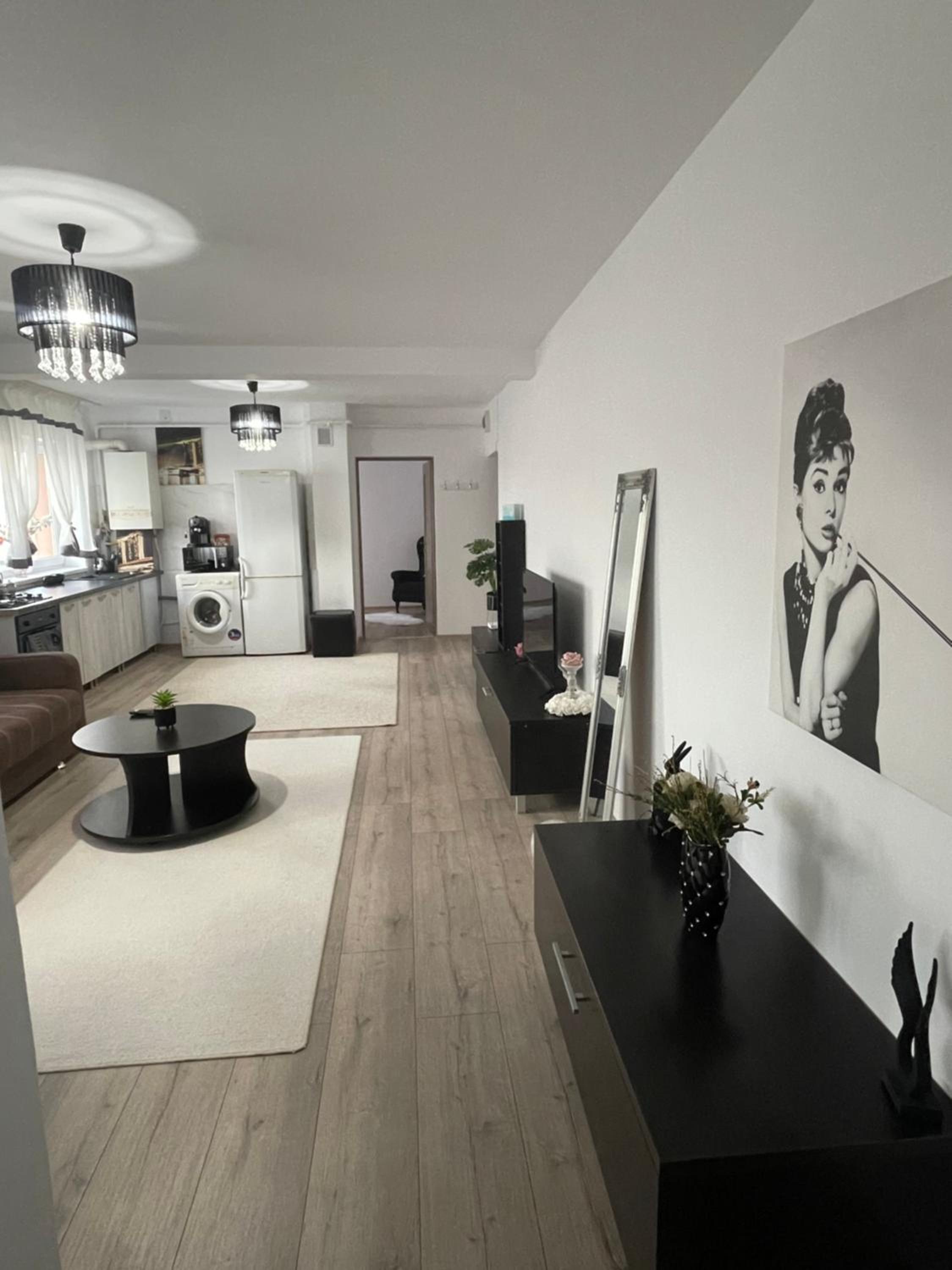 Two-Bedroom Apartment - Photo 7