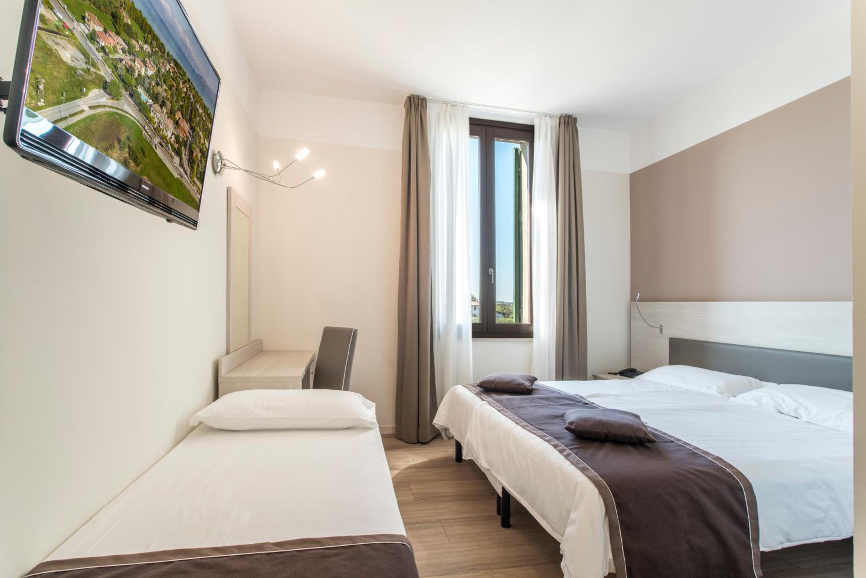 Standard Triple Room photo 1